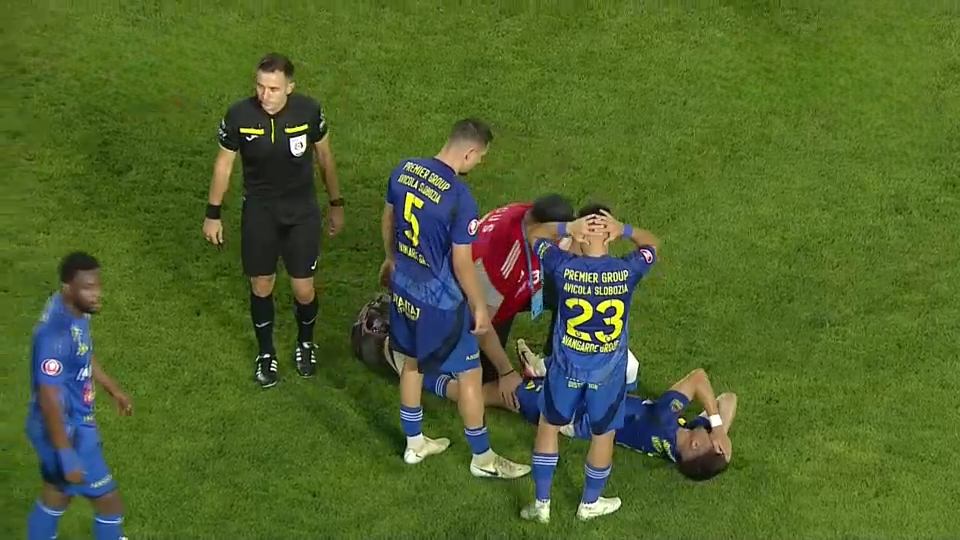 A urlat de durere! Jucătorul dorit de FCSB s-a rupt &icirc;n CFR - Slobozia