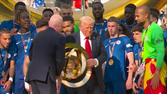 Trump trofeu 8