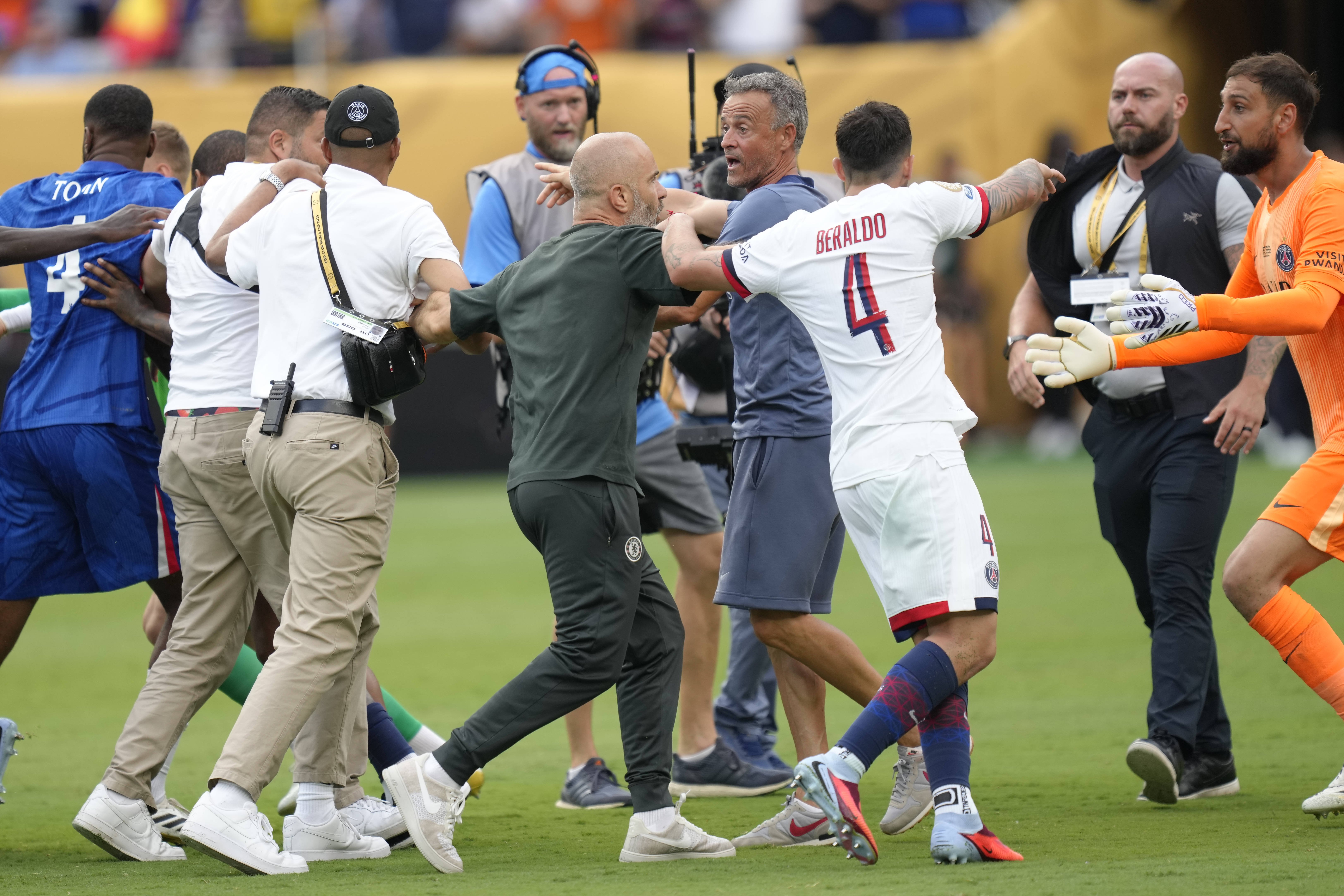 Ce pedeapsă riscă Luis Enrique după ce l-a agresat fizic pe starul lui Chelsea după finala FIFA Club World Cup
