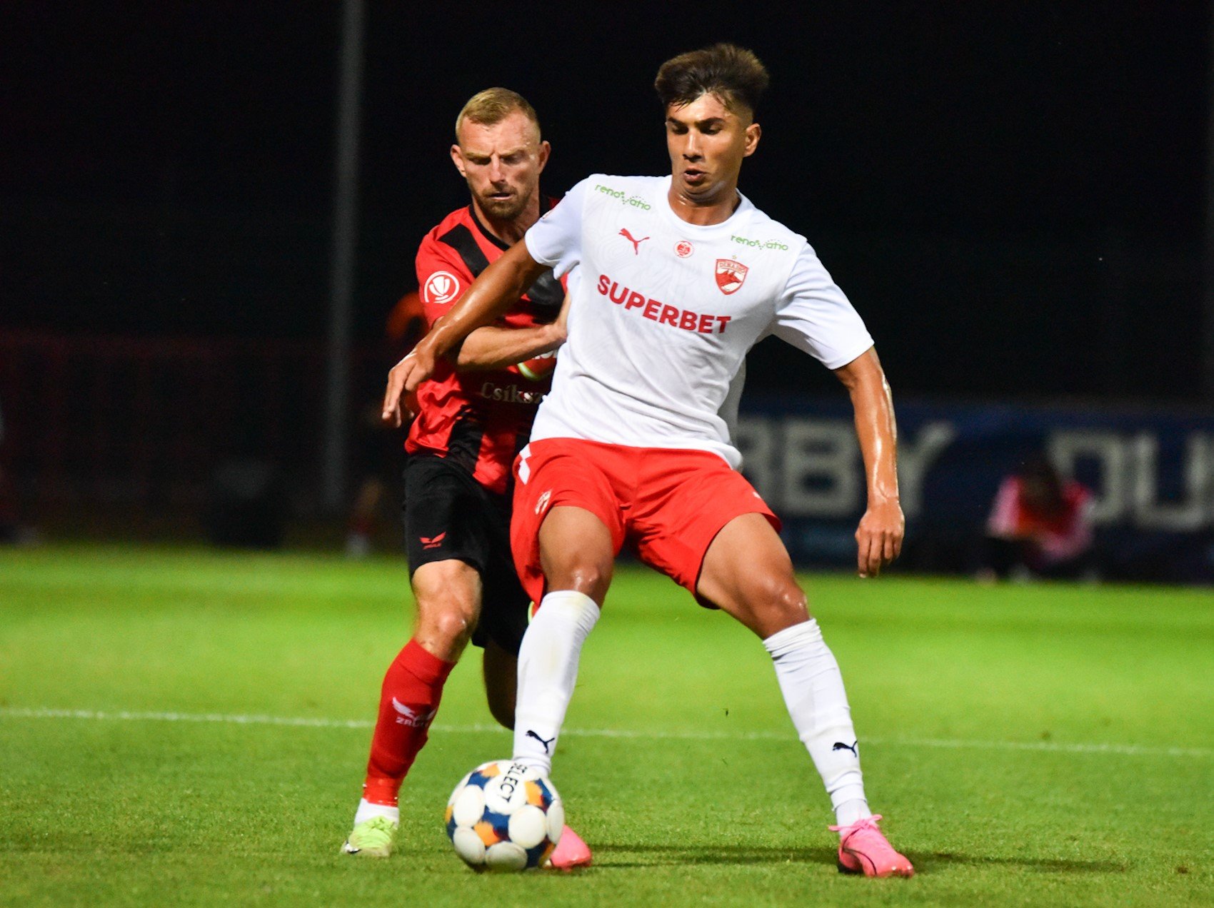 Schimb perfect &icirc;ntre FCSB și Dinamo! Ce s-a &icirc;nt&acirc;mplat &icirc;n meciul dintre Csikszereda și Dinamo