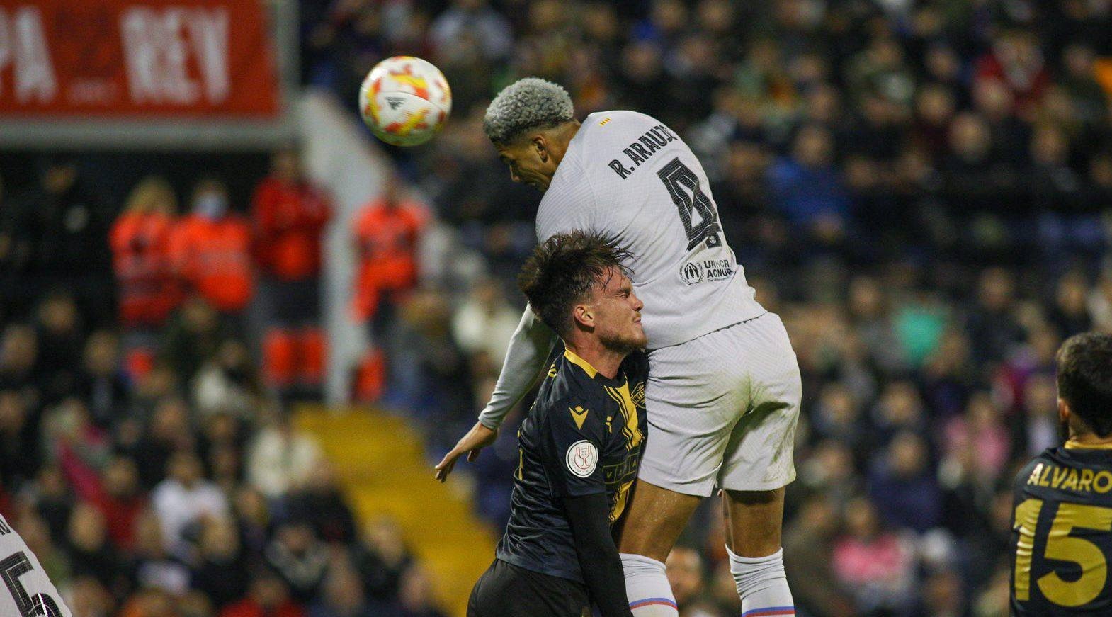 A fost integralist și pasator decisiv &icirc;ntr-un 3-4 de poveste cu FC Barcelona și acum a semnat &icirc;n Superliga Rom&acirc;niei!