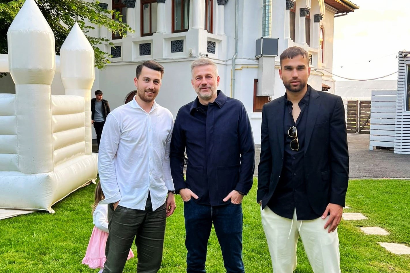 Fiul lui Anghel Iordănescu lucrează &icirc;n Parlamentul Rom&acirc;niei!