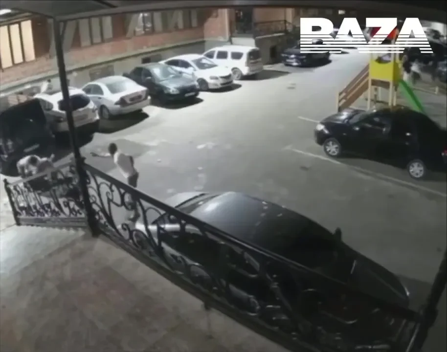 Terrifying cctv captures moment mma 1010276053