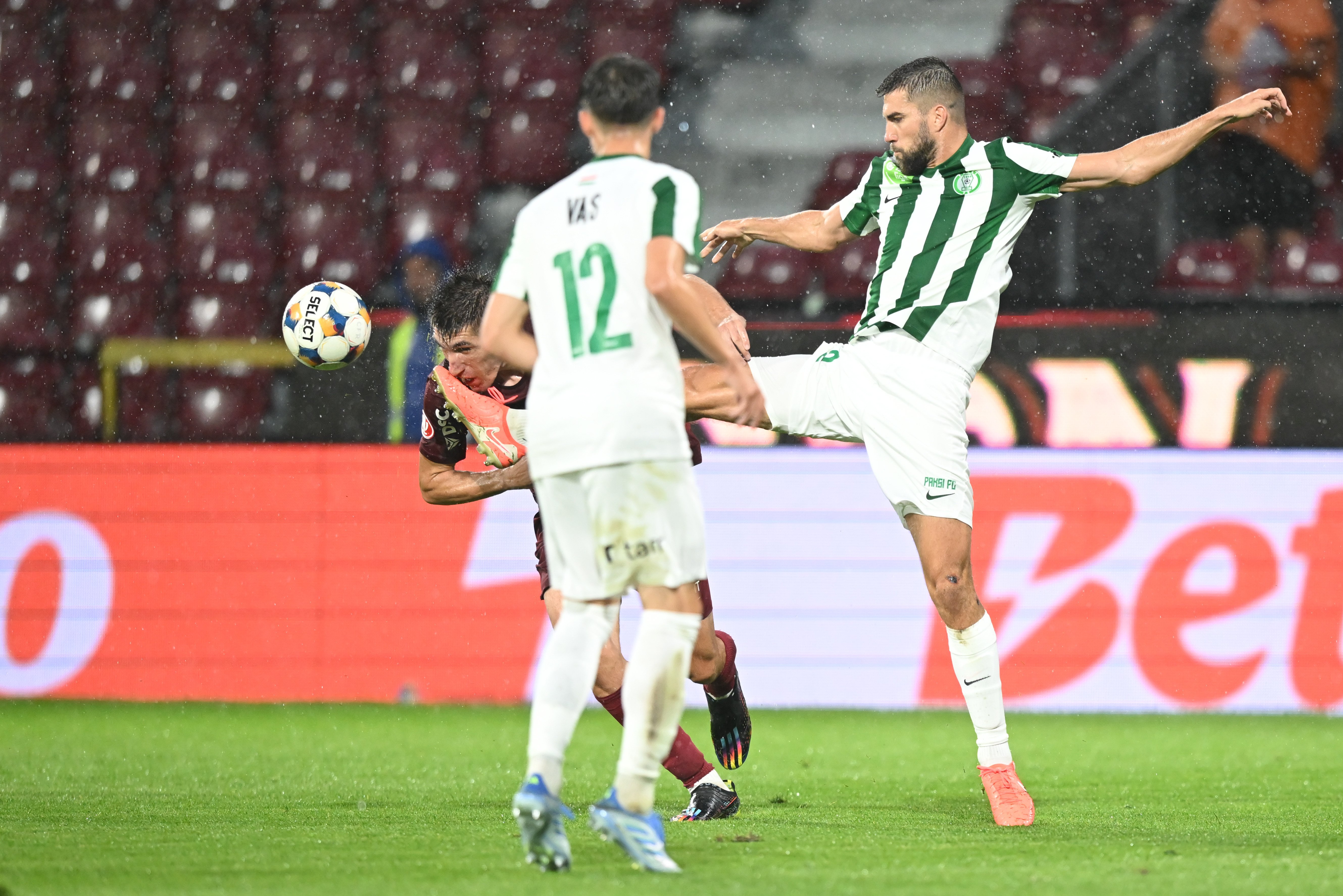 Adio, Europa League! Ungurii, la păm&acirc;nt după ce CFR Cluj a eliminat-o pe Paksi