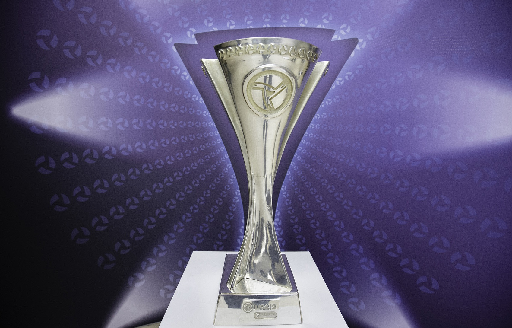 Modificări &icirc;n Liga 2: Corvinul Hunedoara are drept de promovare, FRF anunță o schimbare &icirc;n privința Stelei și apare ASA T&acirc;rgu Mureș