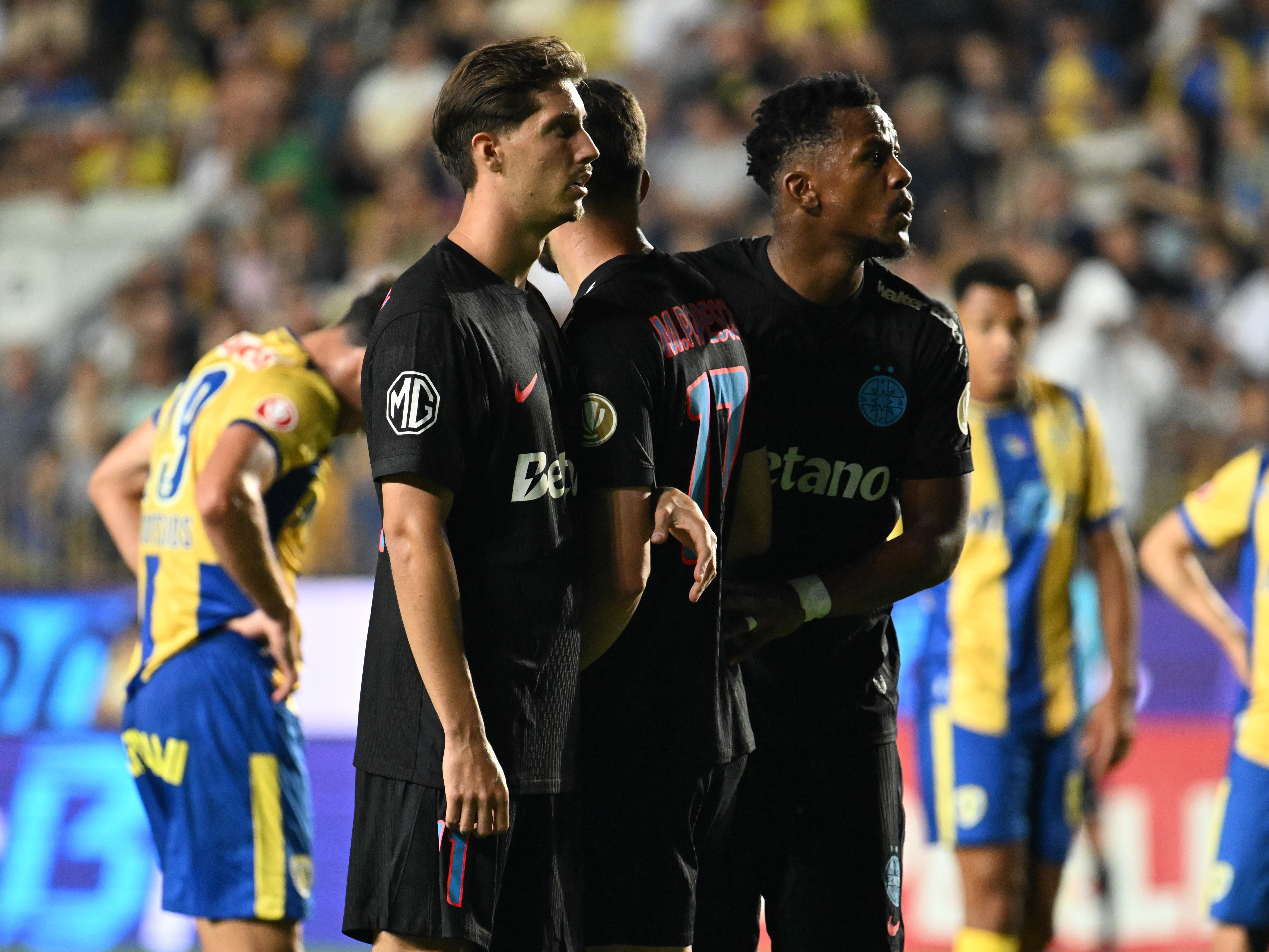 Jucătorii de la FCSB s-au pl&acirc;ns &icirc;nainte de meciul cu Shkendija! Ce s-a &icirc;nt&acirc;mplat