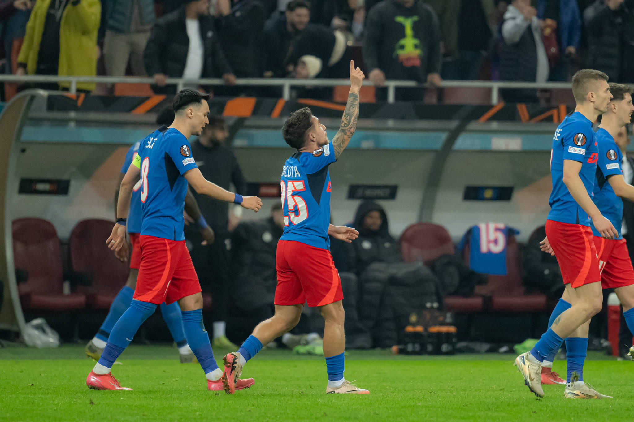 FCSB &icirc;și poate pierde doi jucători: &rdquo;O să luăm legătura!&rdquo;