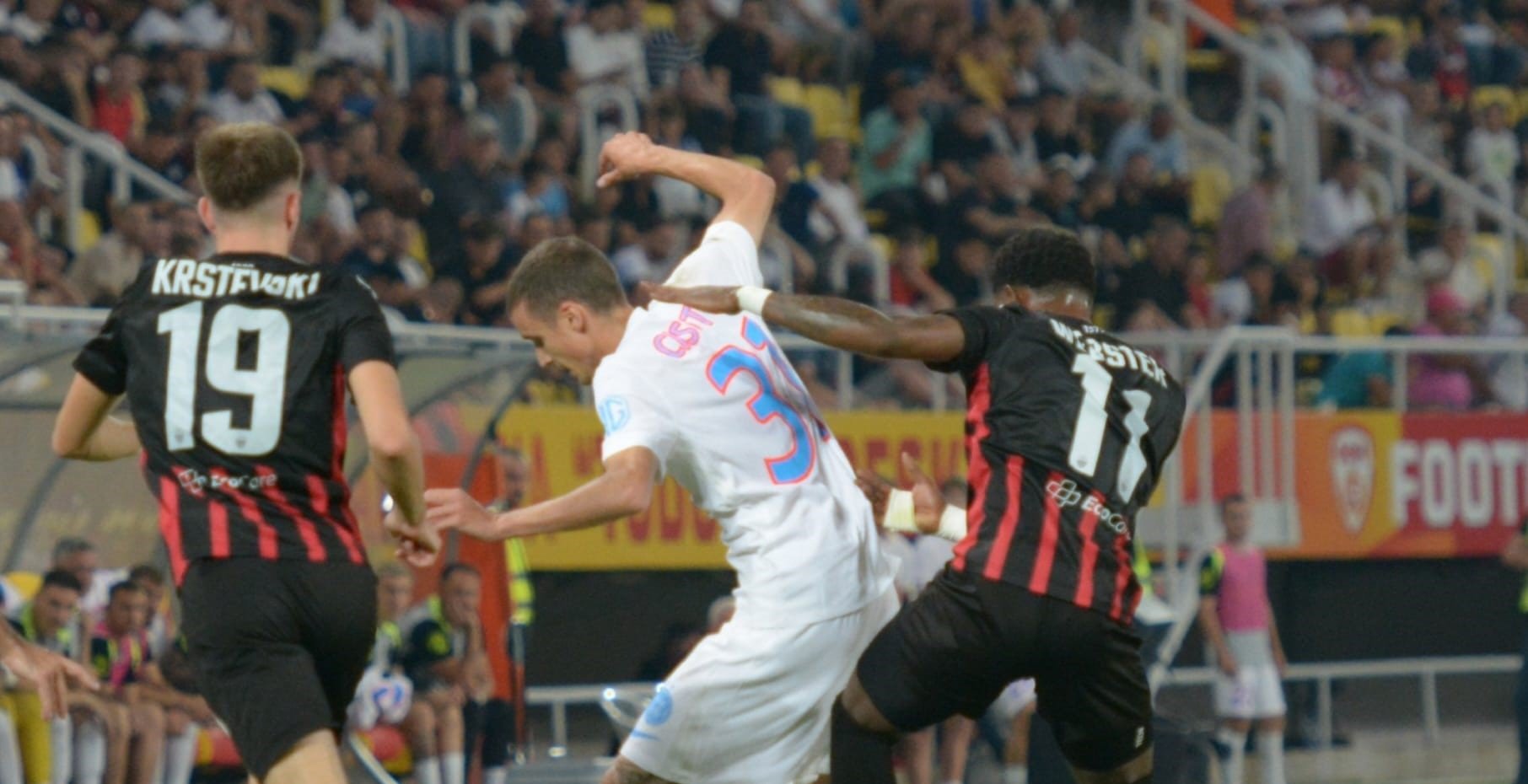 Shkendija - FCSB 1-0 a fost &icirc;n direct pe VOYO | Două eliminări, multe ocazii și un final nebun la Skopje. Roș-albaștrii pierd &icirc;n prima manșă