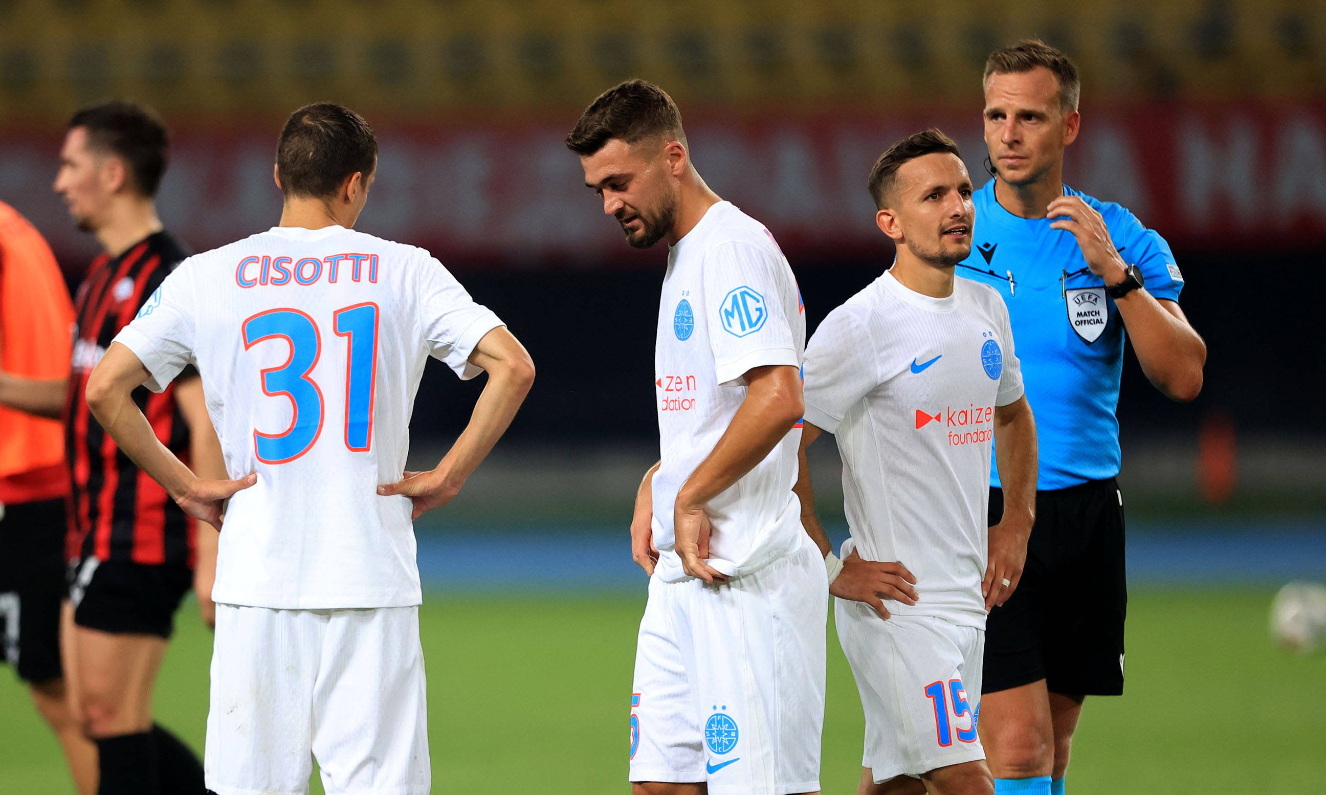 Ungurii o iau peste picior pe FCSB după 1-2 cu Inter Club d Escaldes și 0-1 cu Shkendija! Eroare cu &rdquo;jamaicanul&rdquo;