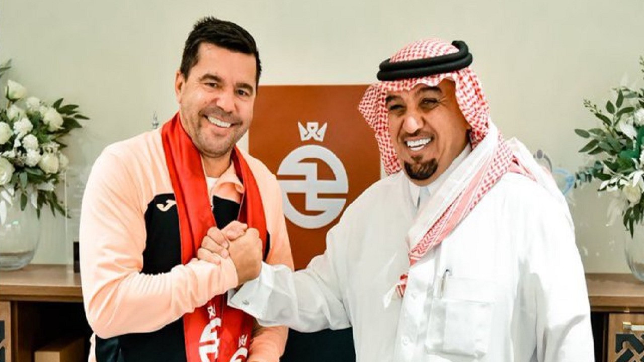 Contra, dat afară cu z&acirc;mbetul pe buze și mulțumiri: &bdquo;Un profesionist desăv&acirc;rșit. Drum bun!&ldquo;