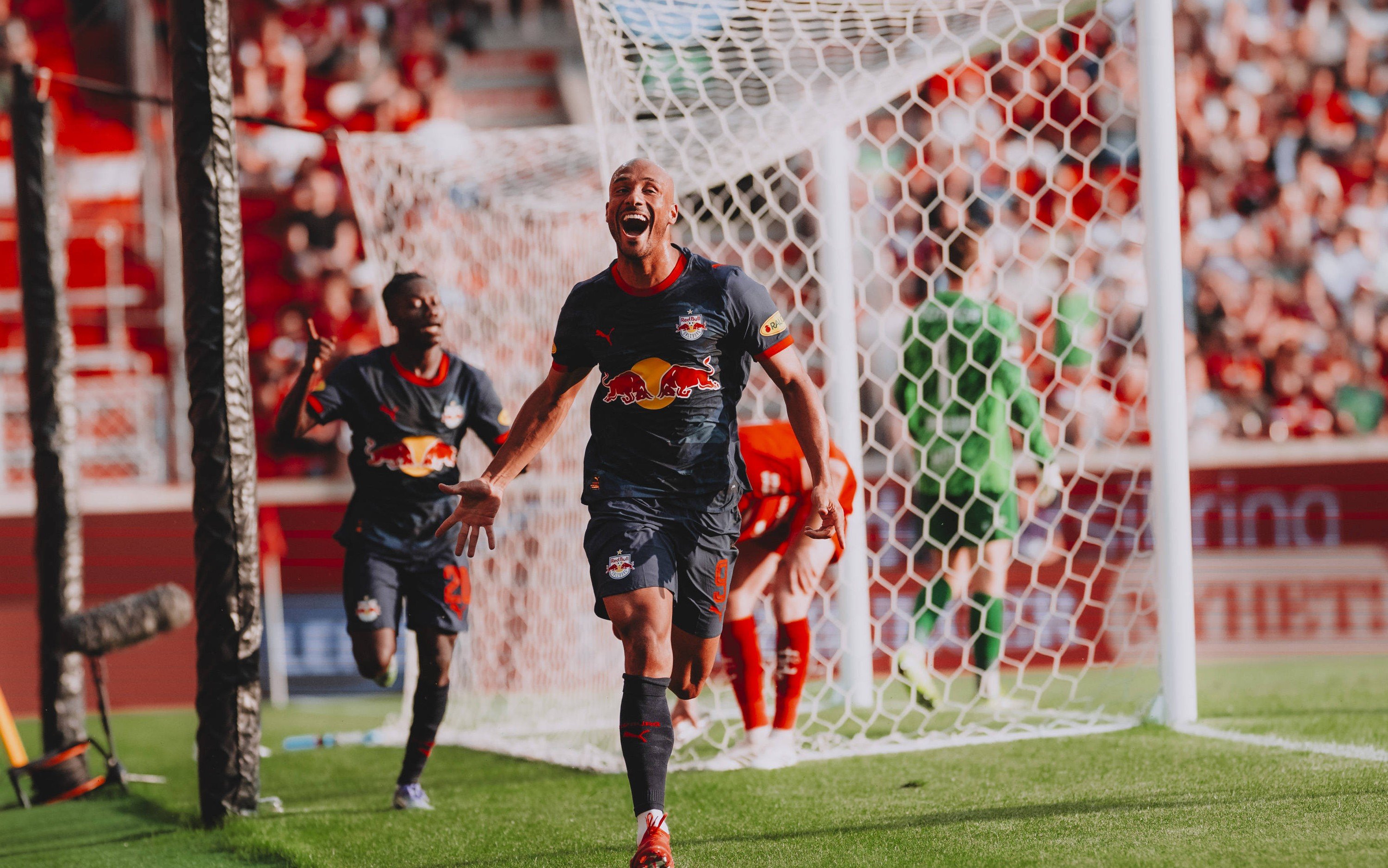 Condusă cu 1-0 după o oră de joc, Red Bull Salzburg a pornit măcelul &icirc;n deplasare &icirc;n ultimele 30 de minute!