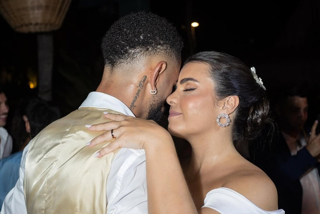 Asta da dedicare! Starul a grăbit momentul &icirc;n care soția sa trebuia să nască pentru a merge cu echipa &icirc;n cantonament