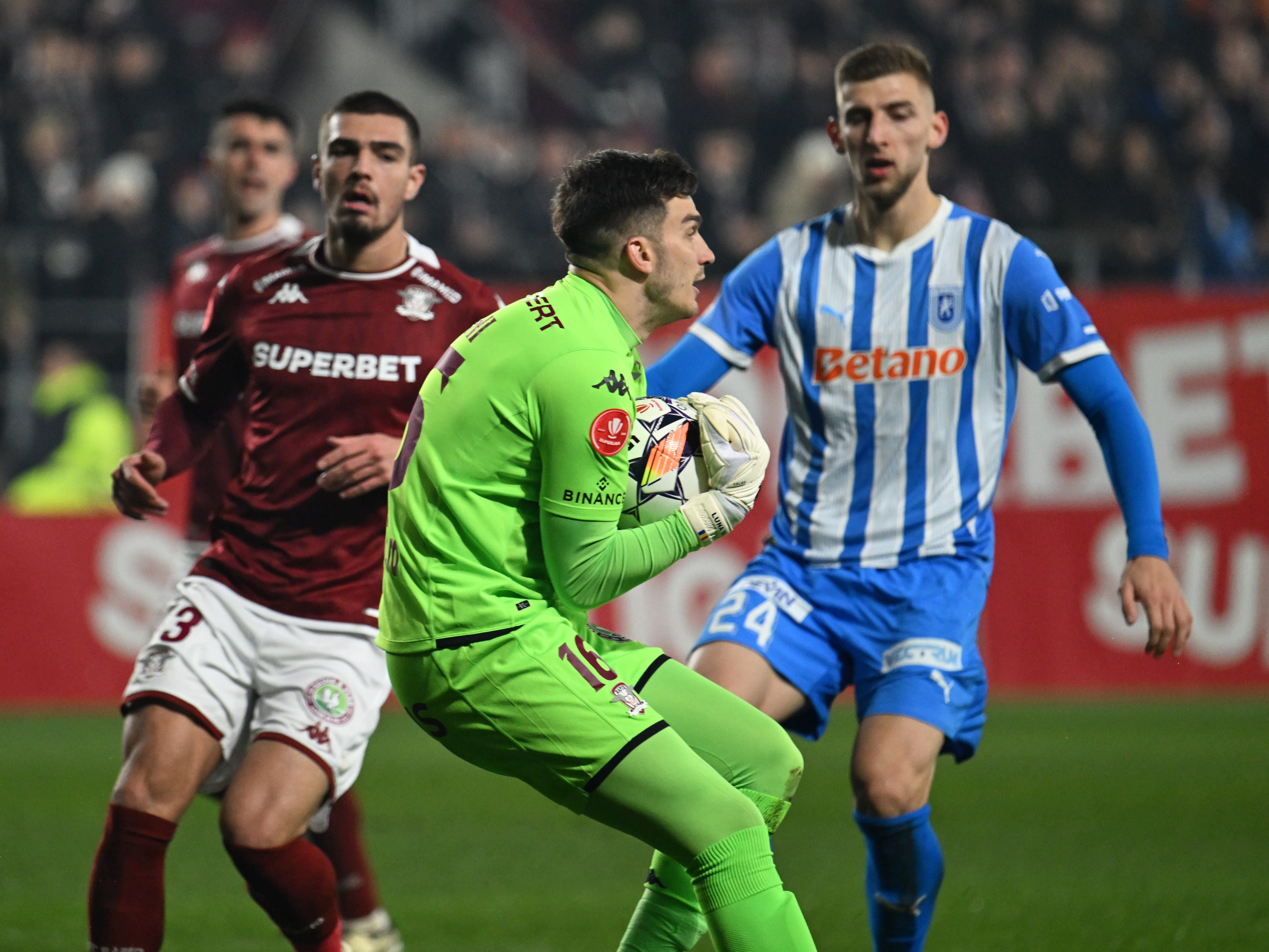 Lider &icirc;n Superligă, Rapid e la mare căutare! Oferte concrete din străinătate pentru un giuleștean