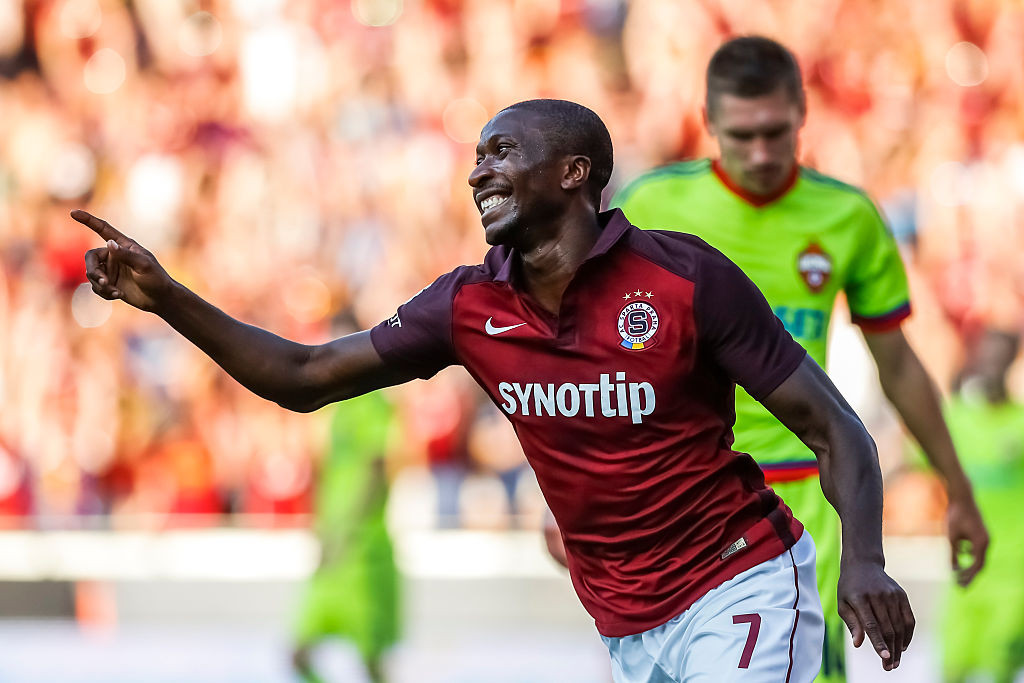 Kehinde Fatai a revenit &icirc;n fotbalul rom&acirc;nesc! Atacantul a semnat cu un club de l&acirc;ngă București