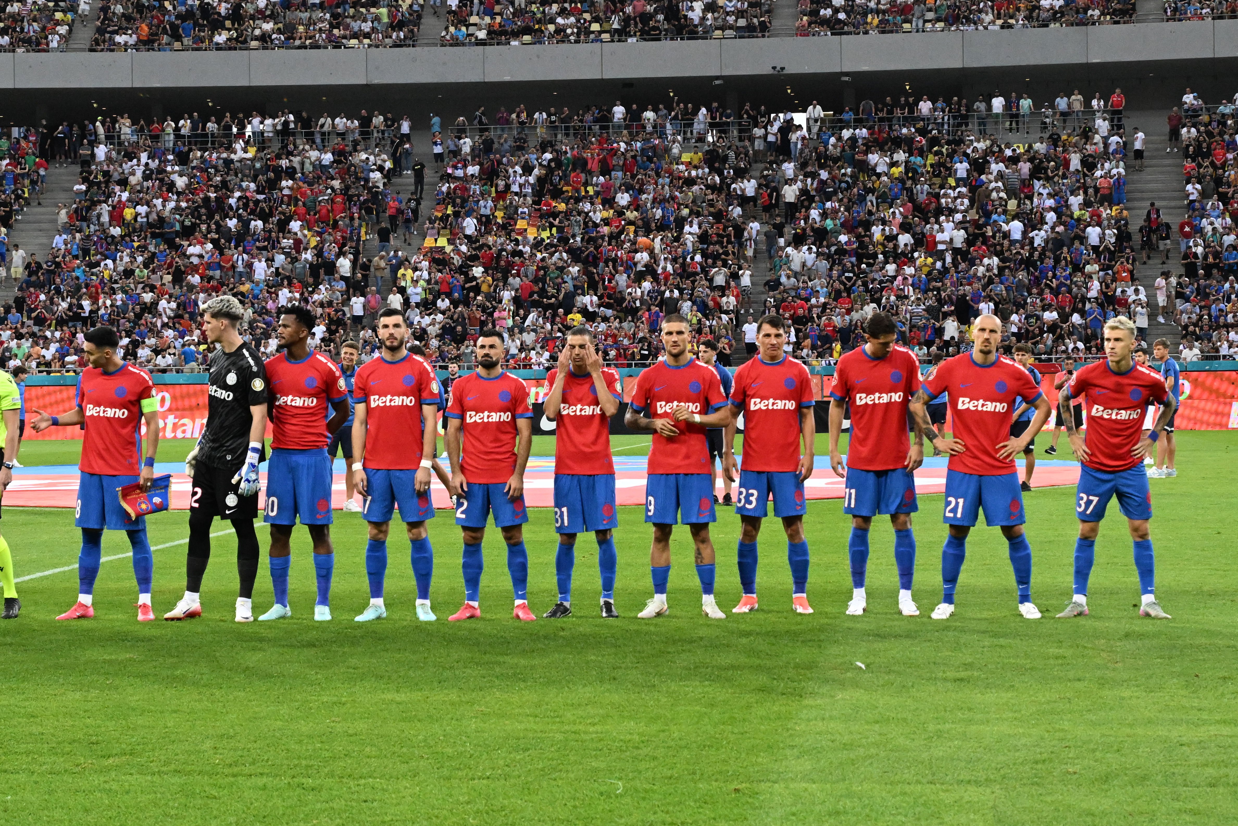 FCSB, o singură schimbare la pauză &icirc;n meciul cu Shkendija