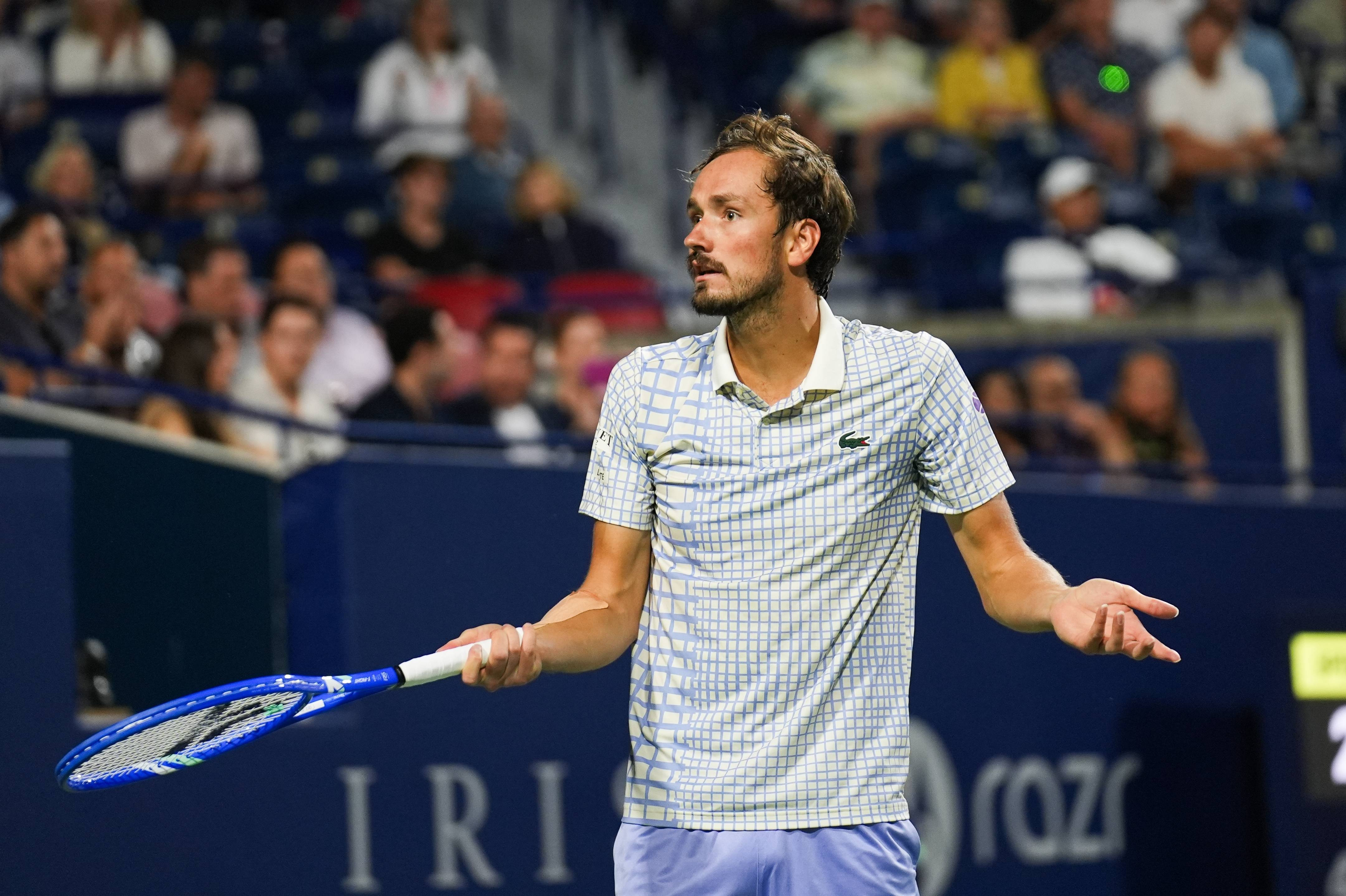 A pierdut și dus a fost! Medvedev, gest nemaivăzut &icirc;n tenis, la Mastersul ATP din Toronto