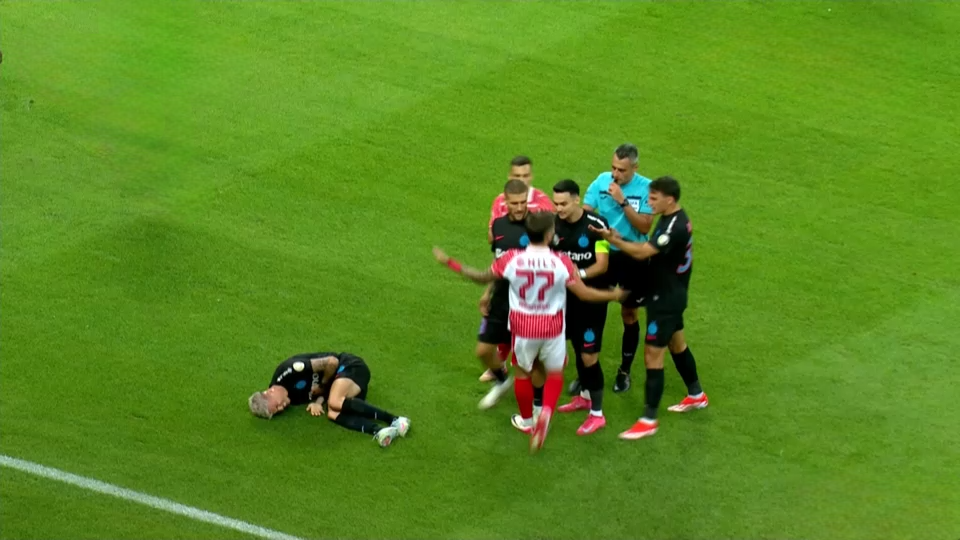 Doi bărbați s-au ales cu dosare penale la Dinamo – FCSB! Ce s-a întâmplat