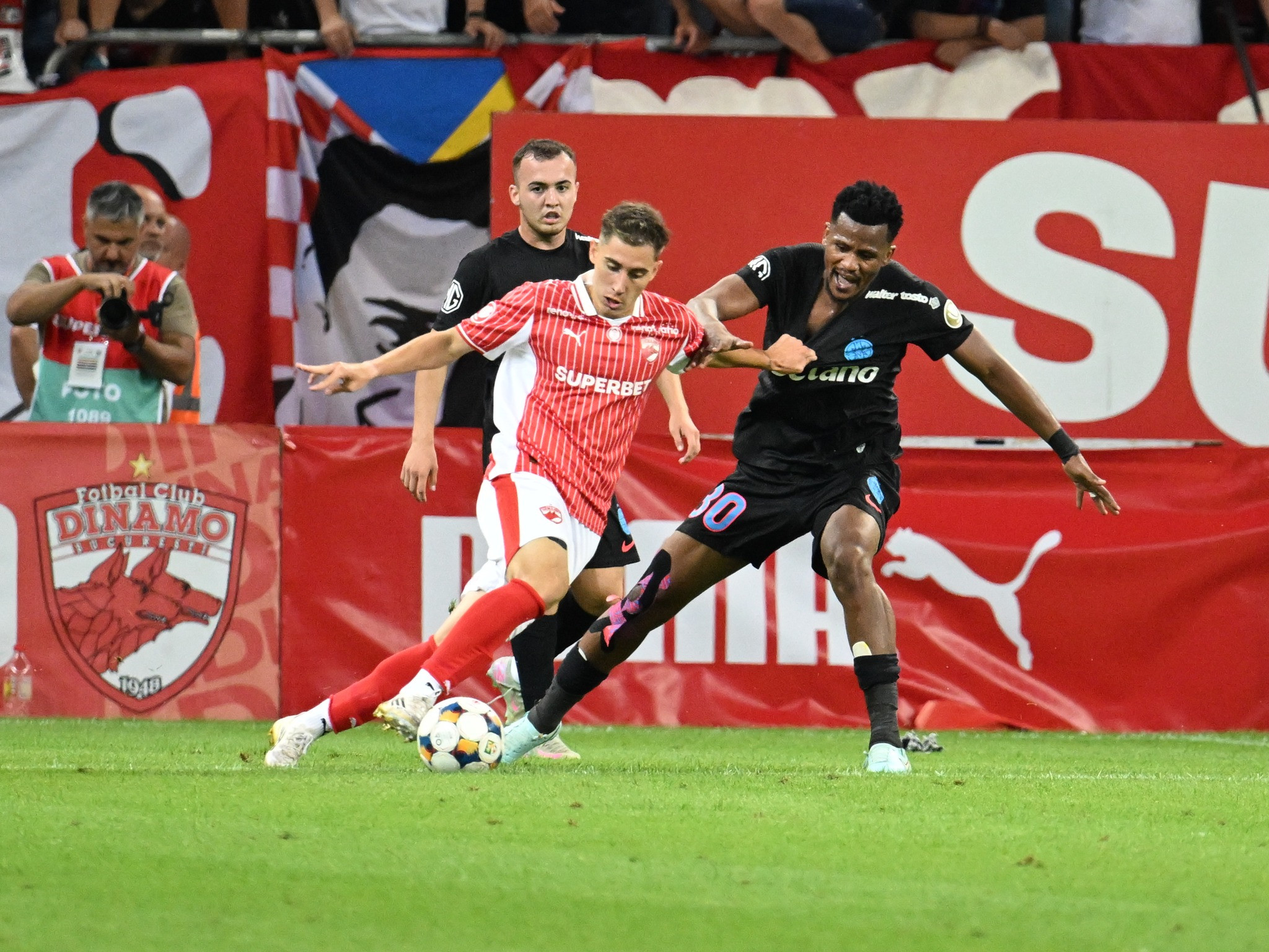 Dinamo - FCSB 4-3 I Dinamo după victorie vs FCSB după &icirc;nfr&acirc;ngere! Cui i-a dedicat succesul Dinamo și cui i-a mulțumit FCSB