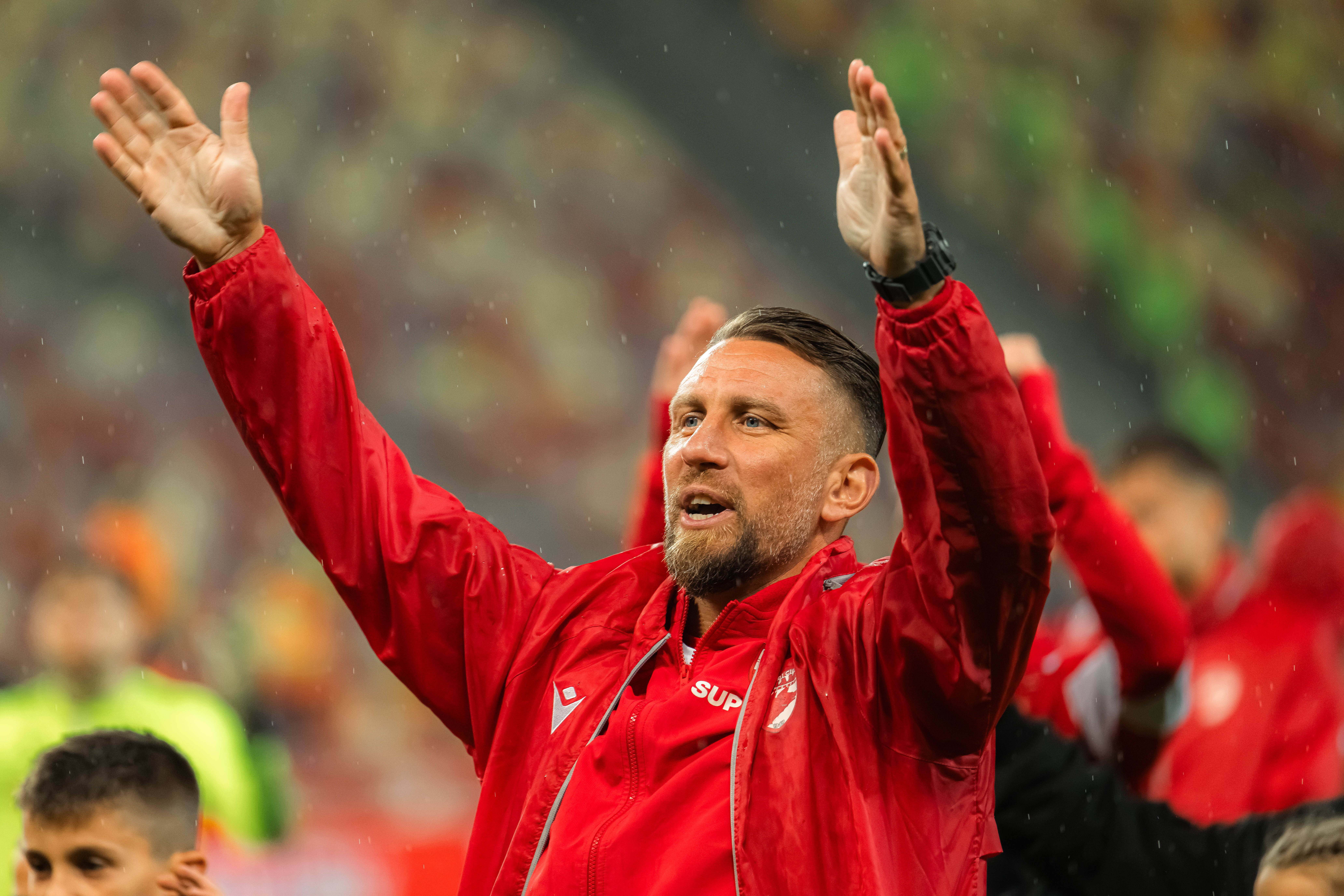 Răzvan Patriche a semnat: &rdquo;Mult succes!&rdquo;