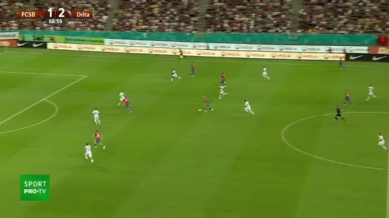FCSB - Drita: ocazie Dennis Politic (70')