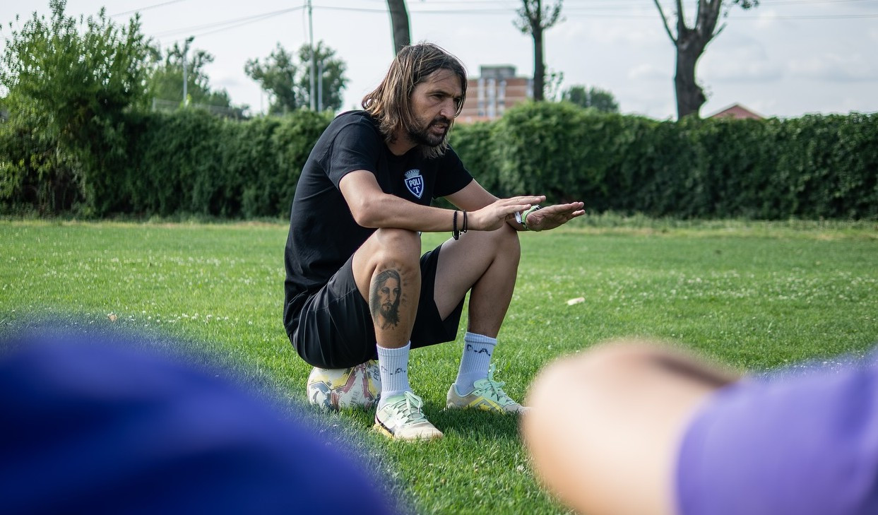 De-aia i se spune &rdquo;Chirurgul&rdquo;! Dan Alexa taie &icirc;n carne vie: șase jucători, OUT dintr-un foc de la Poli Timișoara