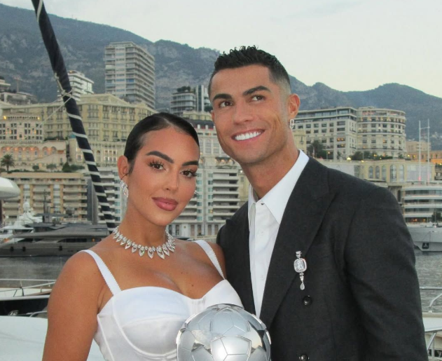 C&acirc;t valorează inelul cu care Cristiano a cerut-o &icirc;n căsătorie pe Georgina. Suma amețitoare plătită de portughez