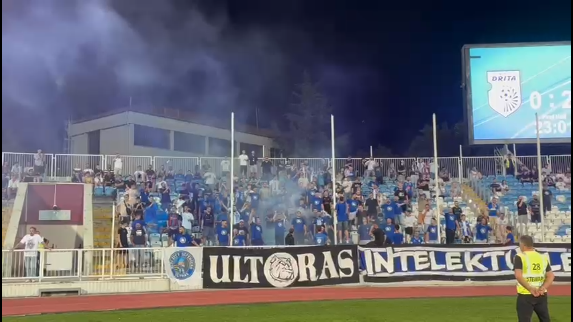 Scandalos! Ce au scandat ultrașii kosovari &icirc;n timpul meciului Drita &ndash; FCSB