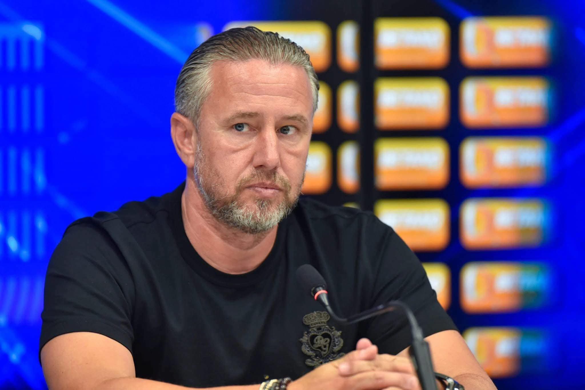 Mesaj fără ocolișuri de la Reghecampf pentru noul antrenor de la CFR: E greu să vii după Dan Petrescu!