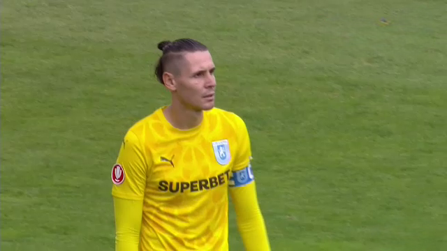 S-au făcut de r&acirc;s! Autogol cum rar se vede &icirc;n Csikszereda - Universitatea Craiova