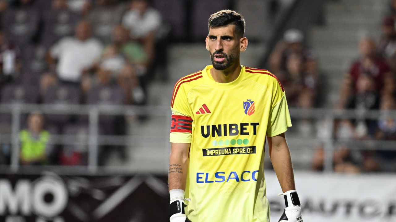 CFR Cluj - FC Botoșani 3-3. Anestis așteaptă o statuie de la Iftime: parade colosale și nota 10 după un meci incredibil în Gruia CFR Cluj - FC Botoșani 3-3. Anestis așteaptă o statuie de la Iftime: parade colosale și nota 10 după un meci incredibil în Gruia
