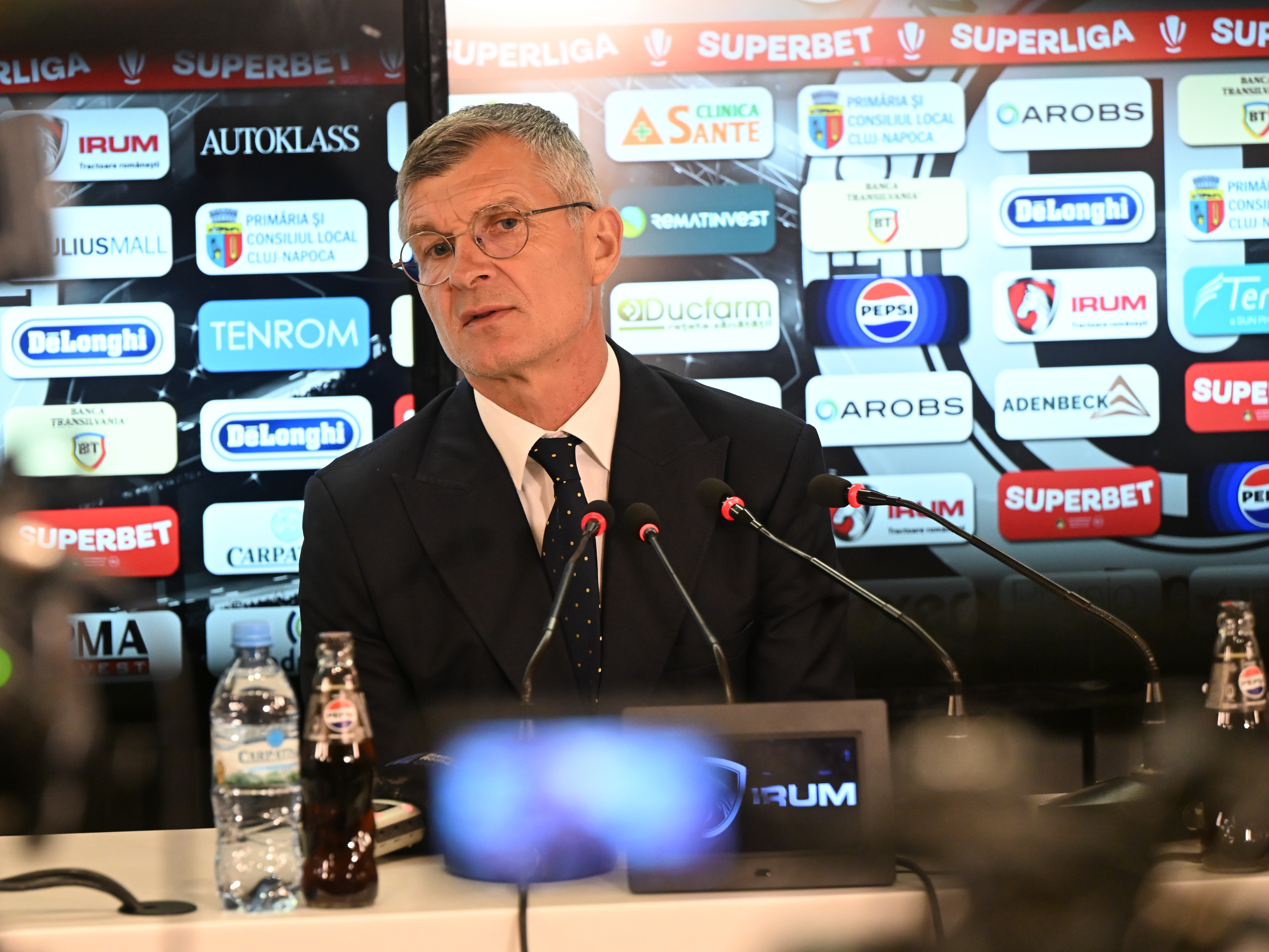 Ioan Ovidiu Sabău &icirc;și scoate pălăria după Farul - U Cluj: Tot respectul și aprecierea mea!