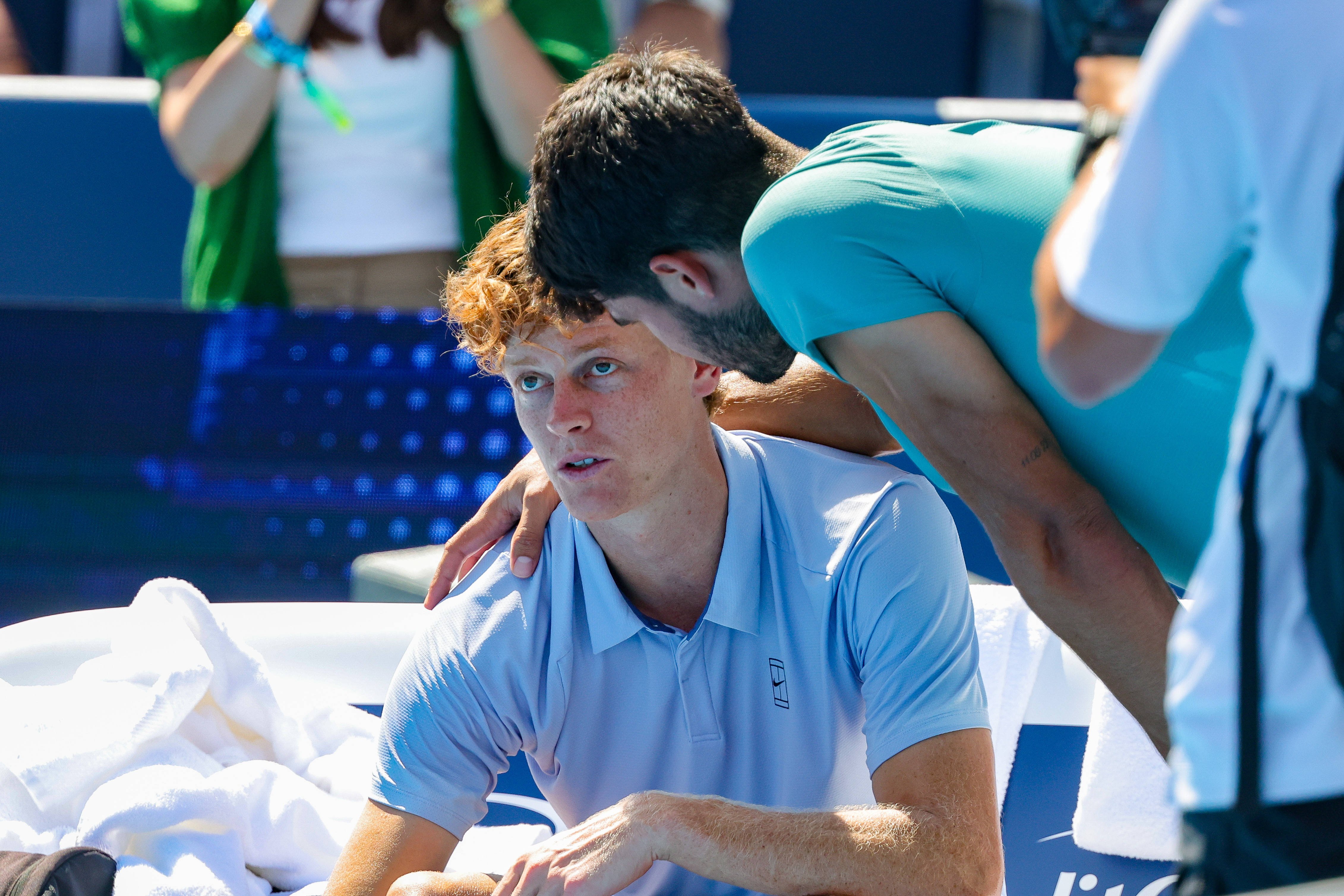 Ce risipă: ce le-a spus Sinner (1 ATP) fanilor care au plătit o avere ca să &icirc;l vadă abandon&acirc;nd &icirc;n finala de la Cincinnati