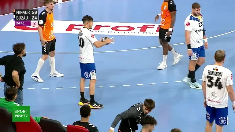 Minaur Baia Mare - HC Buzău 28-27! Băimărenii sunt primii finaliști ai Supercupei Rom&acirc;niei