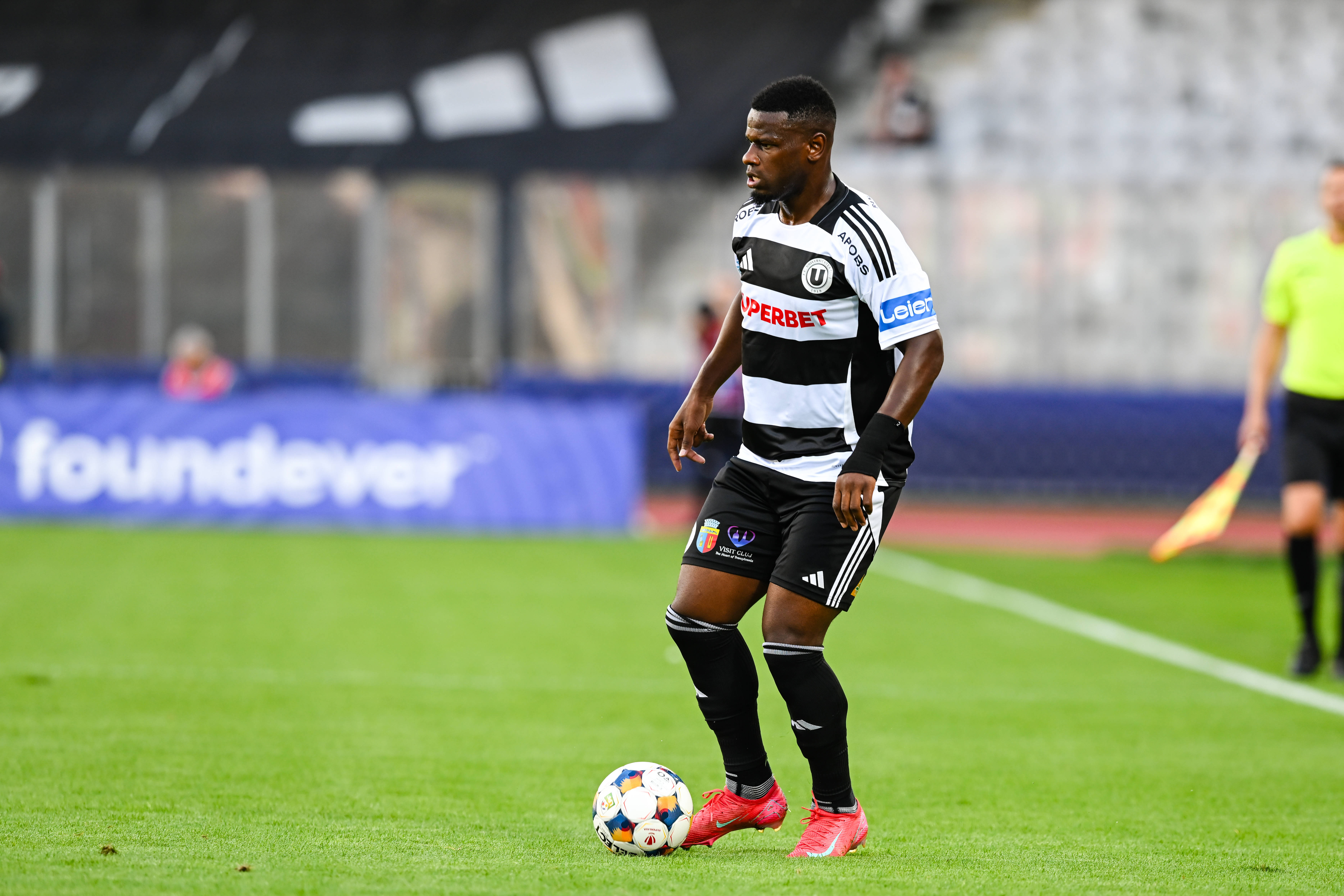 C&acirc;nd ar putea debuta Mamadou Thiam la FCSB! A fost &icirc;nscris pe foaia LPF