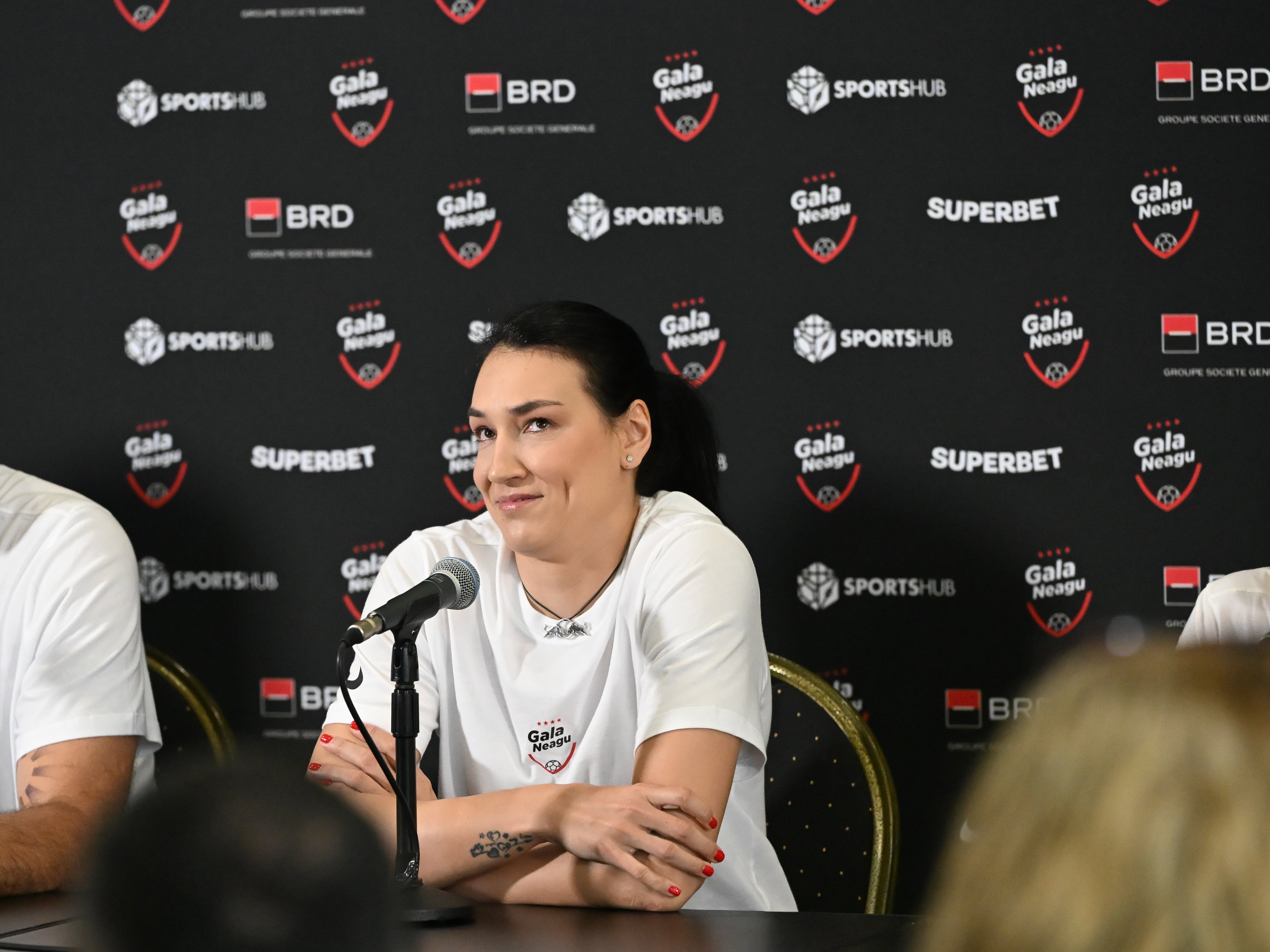 Cristina neagu conferinta sports pictures