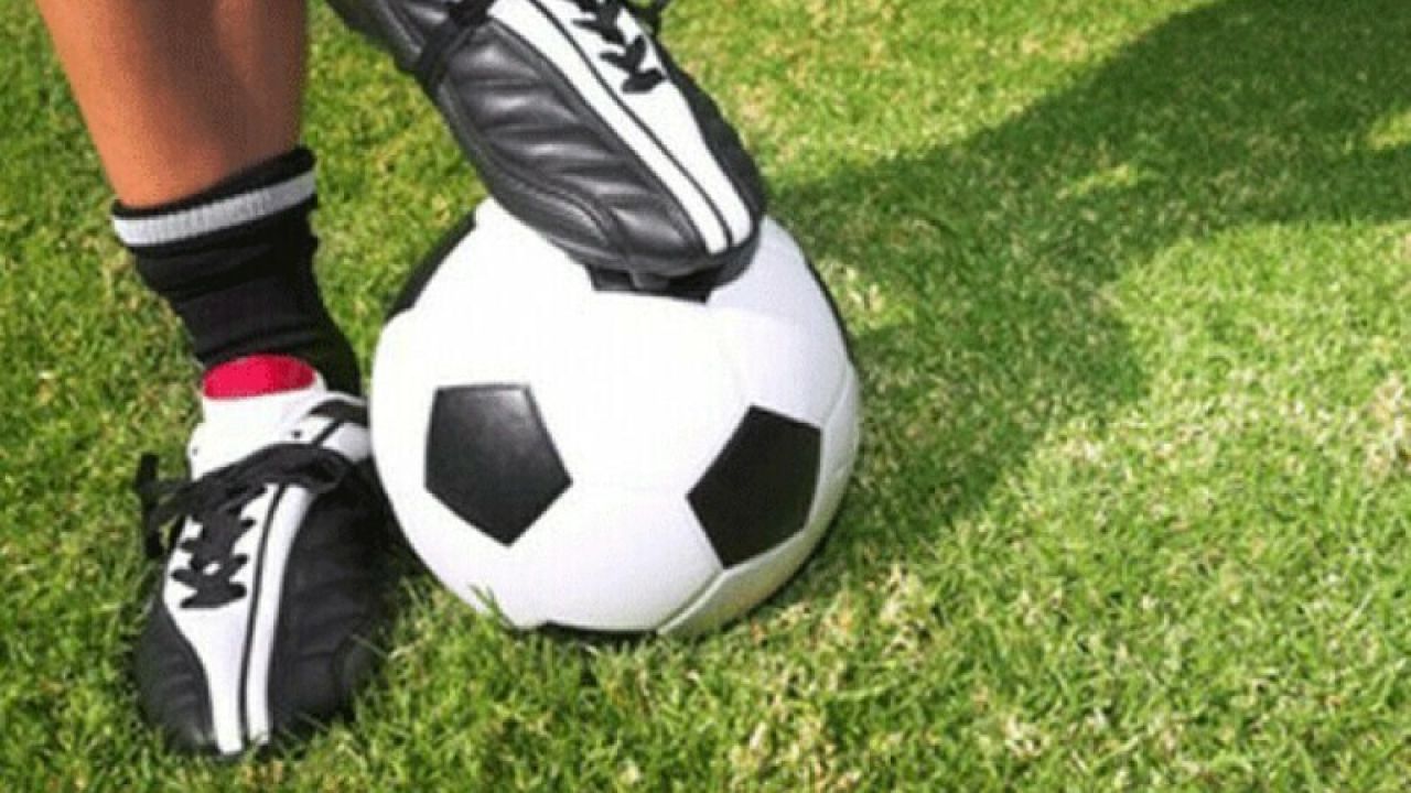 Un club de fotbal de tradiție, vândut pentru un euro!