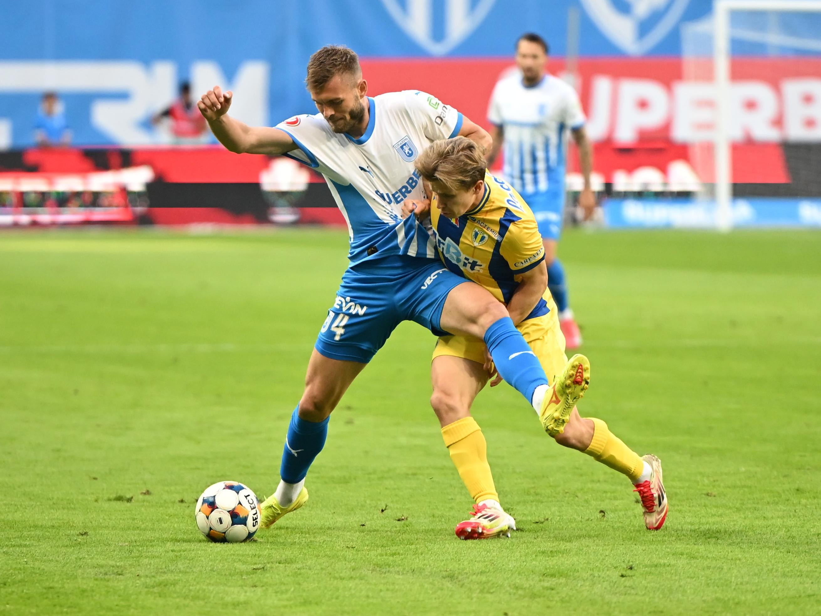 Universitatea Craiova - Petrolul Ploiești 2-0. Oltenii &icirc;și consolidează poziția &icirc;n v&acirc;rful clasamentului