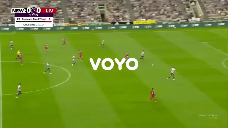Newcastle - Liverpool | Min. 28: Gordon reia cu capul puțin pe lângă poartă