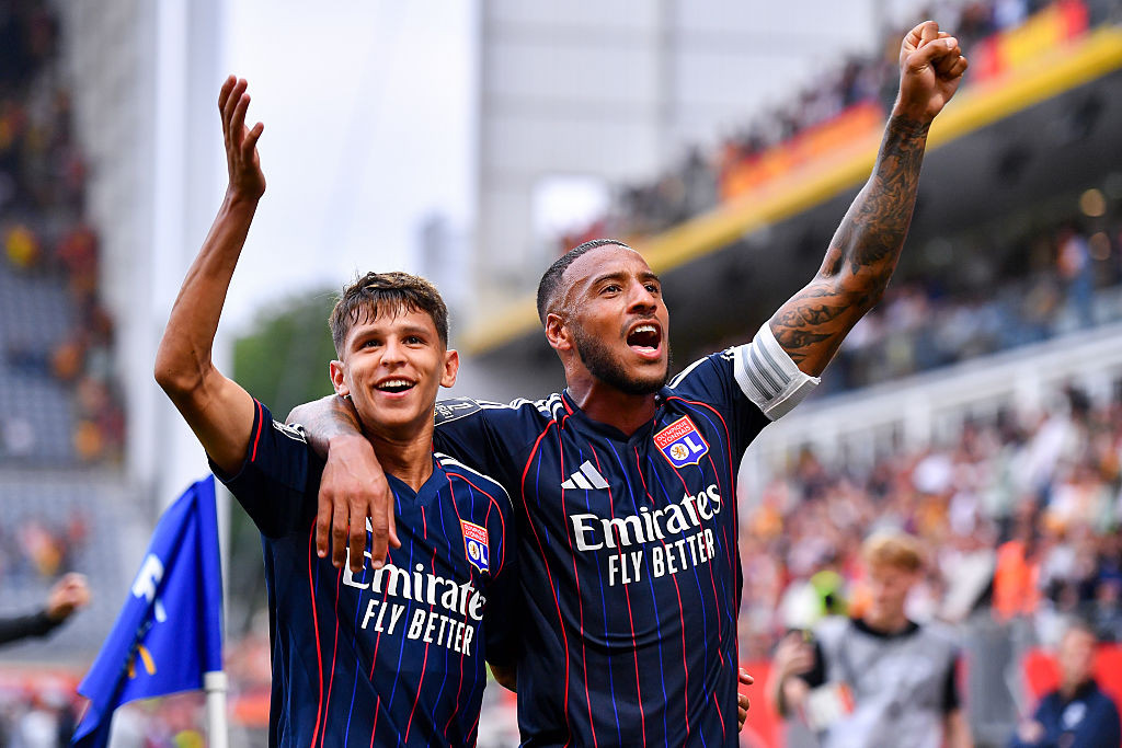 Rundă interzisă cardiacilor &icirc;n Ligue 1! Scoruri de 3-5, 3-3 și &bdquo;remontada&rdquo; &icirc;n Paris FC - Lyon