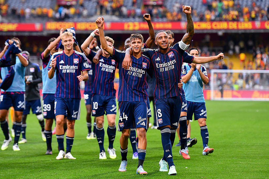 Transferurile forțate făcute de Lyon &icirc;n această vară au dus echipa &icirc;n poziția de lider &icirc;n Ligue 1!