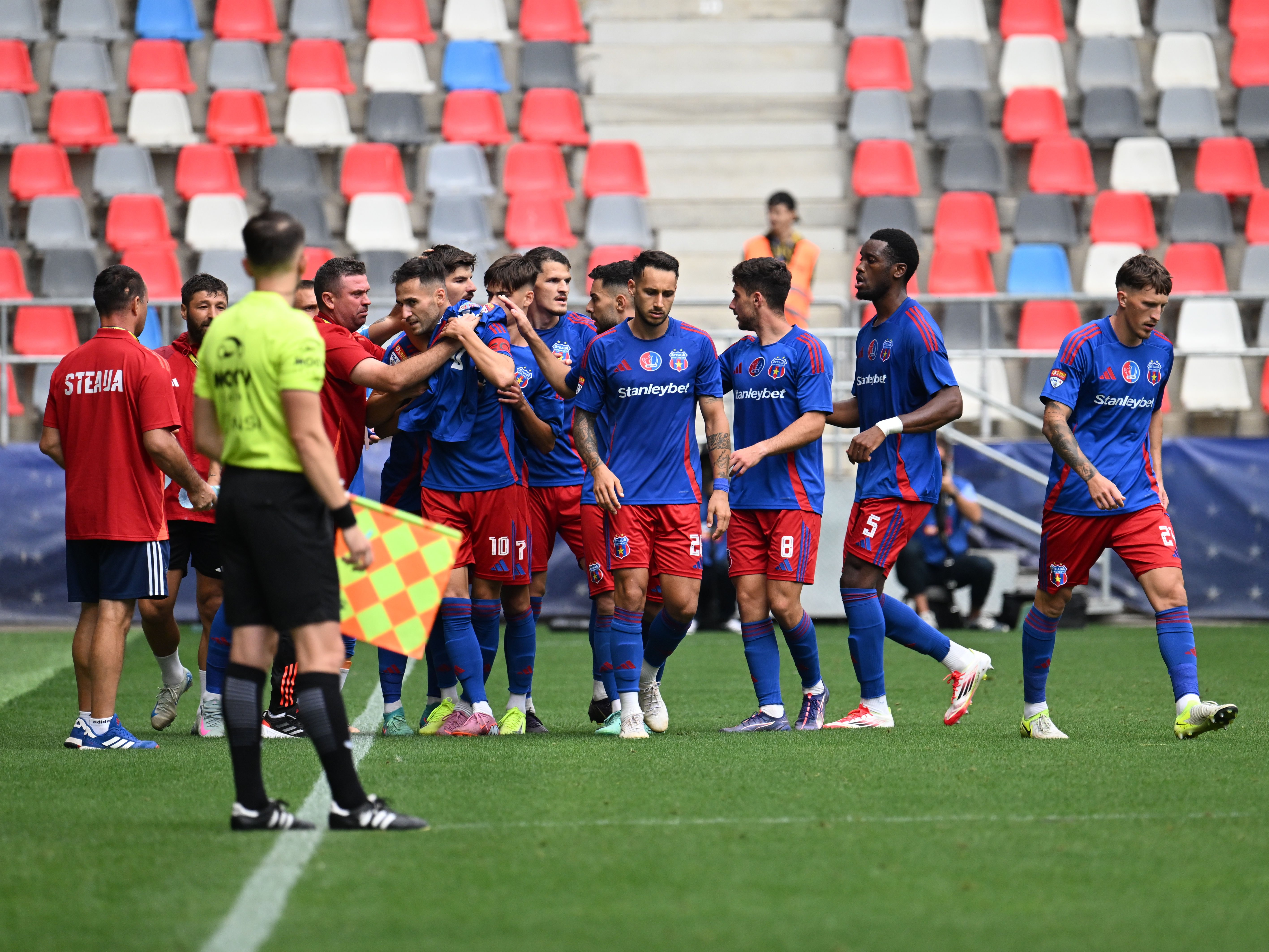 Steaua - UTA Arad 0-2! Trupa lui Mihalcea s-a calificat &icirc;n grupele Cupei Rom&acirc;niei