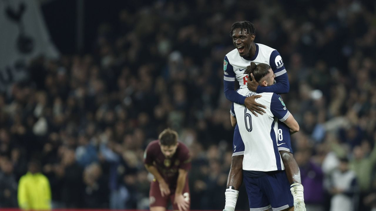 OUT de la Tottenham! Drăgușin &icirc;și ia adio de la un coleg: &bdquo;100% confirmat&rdquo;