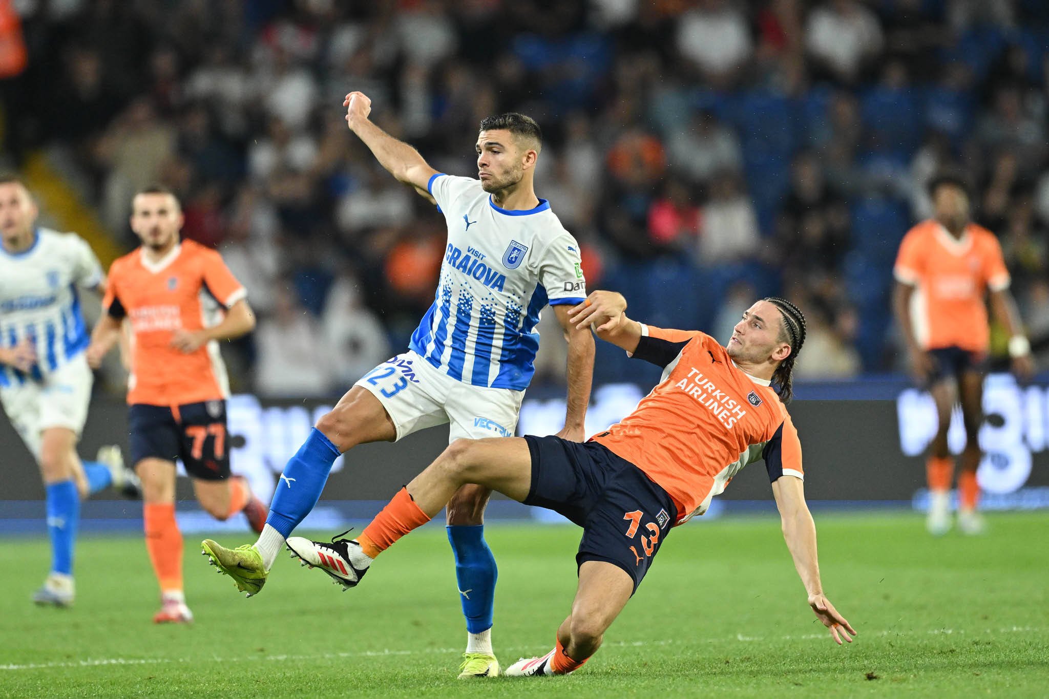 Universitatea Craiova - Bașakșehir 3-1! Oltenii, calificare istorică &icirc;n Conference League