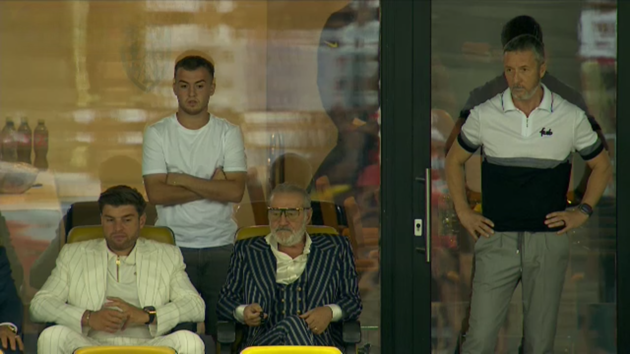 Cum a fost surprins Gigi Becali la FCSB &ndash; Aberdeen! Cine s-a aflat alături de patronul campioanei