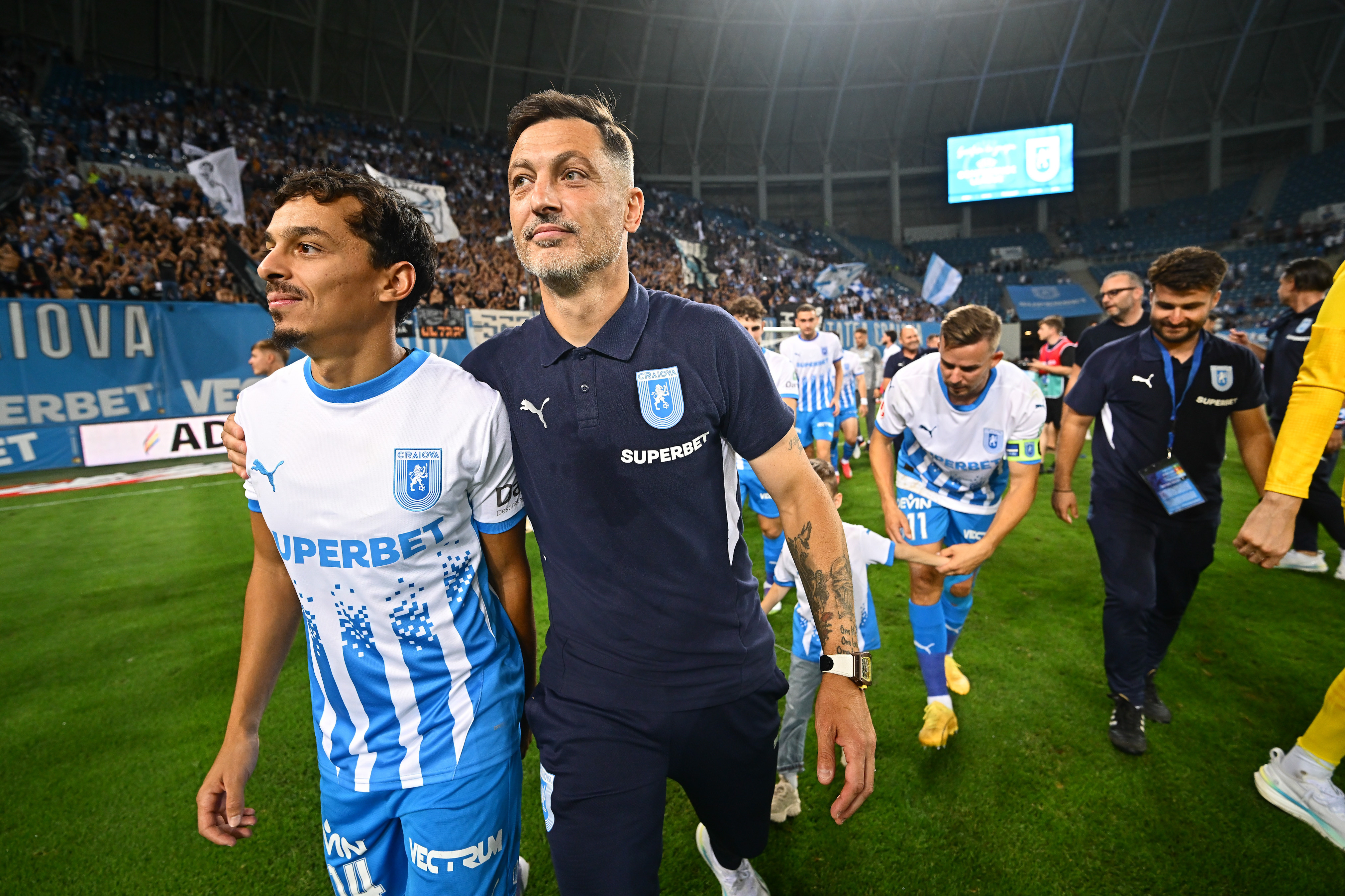 Am făcut o mare greșeală! Rădoi, discurs neașteptat &icirc;n fața jucătorilor după calificarea istorică a Craiovei