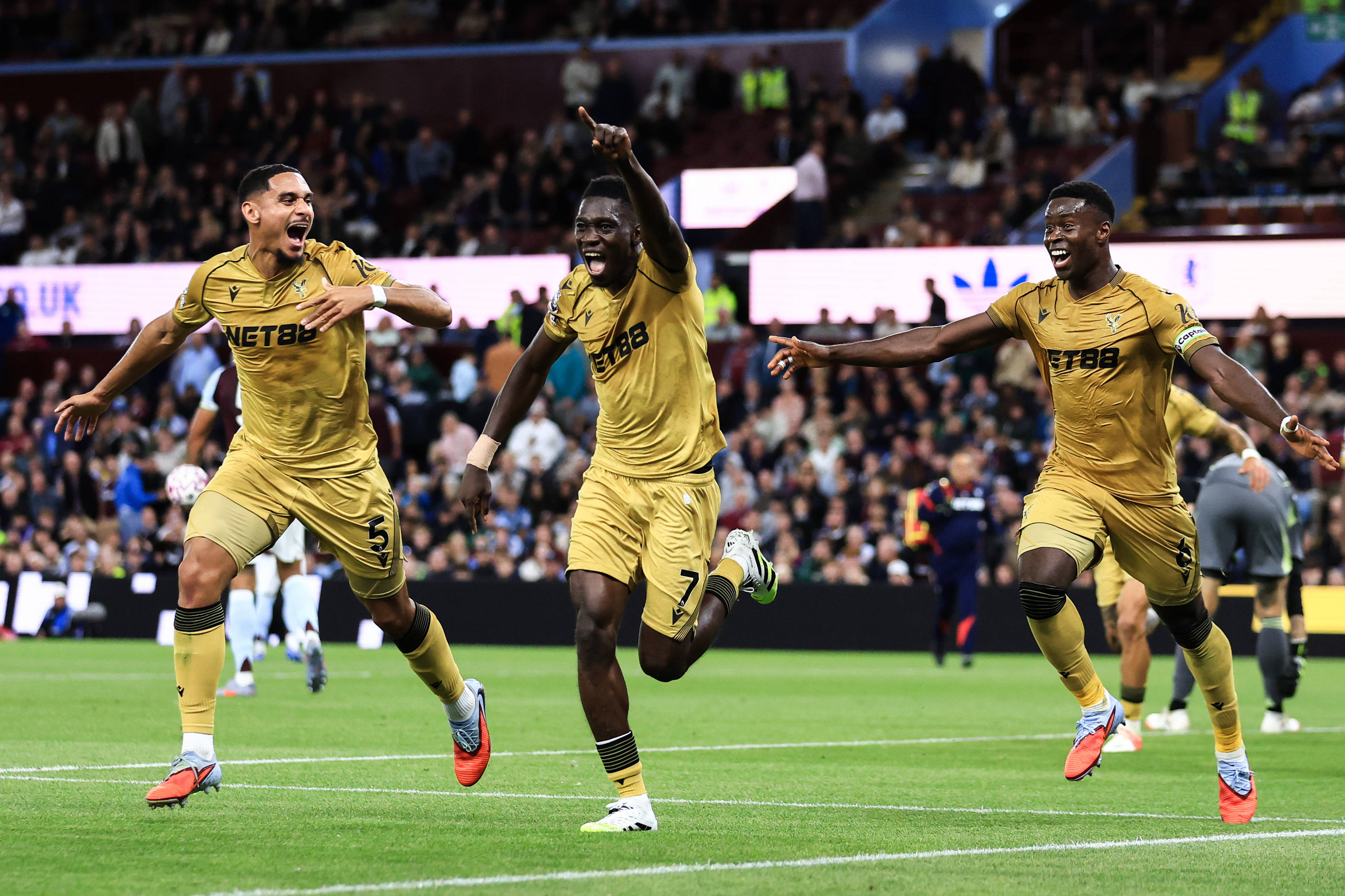 Aston Villa – Crystal Palace 0-3! Lecție dură pentru „lei”, spectacol londonez pe VOYO
