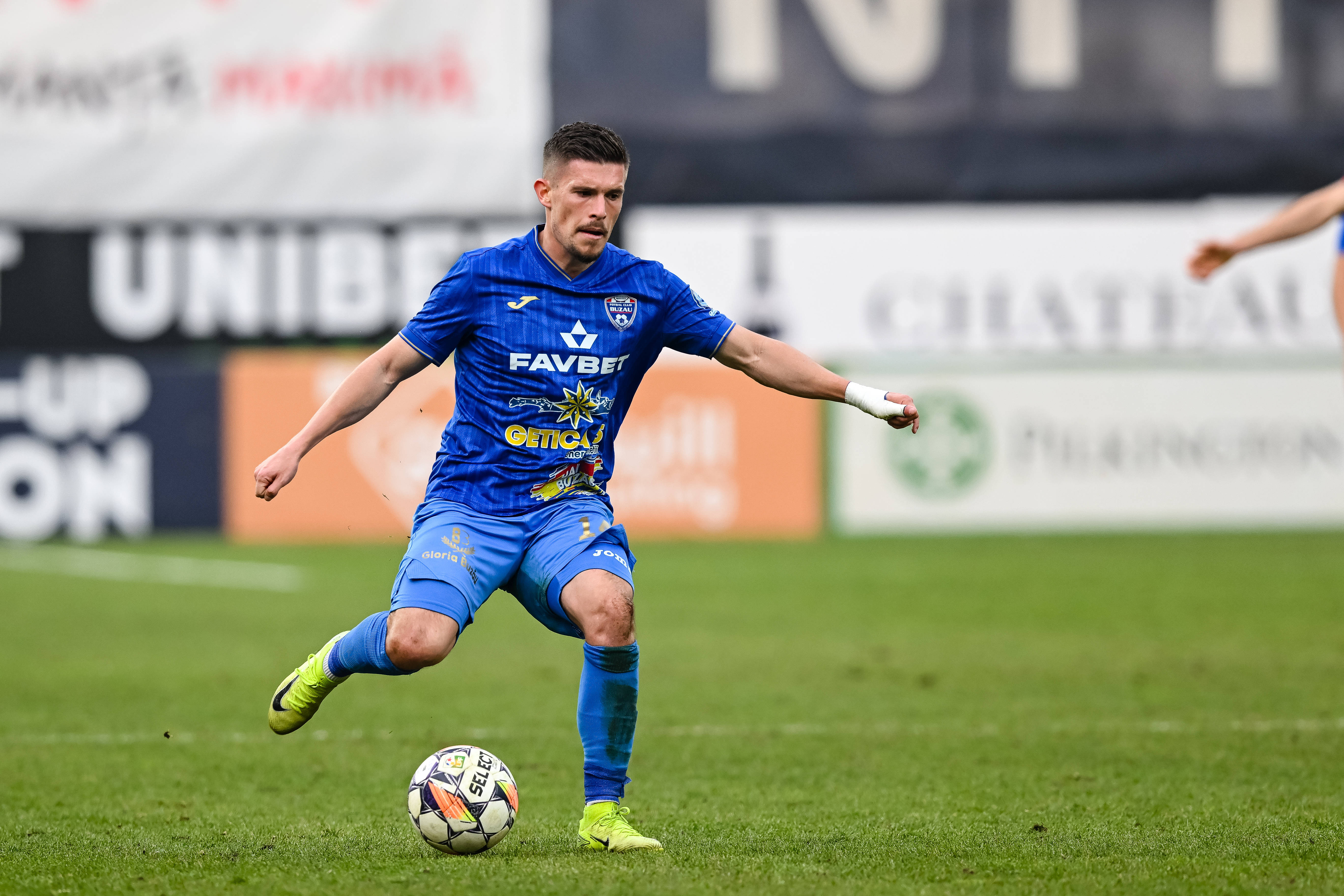 După pasa de gol la FCSB din Superligă, a venit acum transferul la fosta campioană a Olandei!