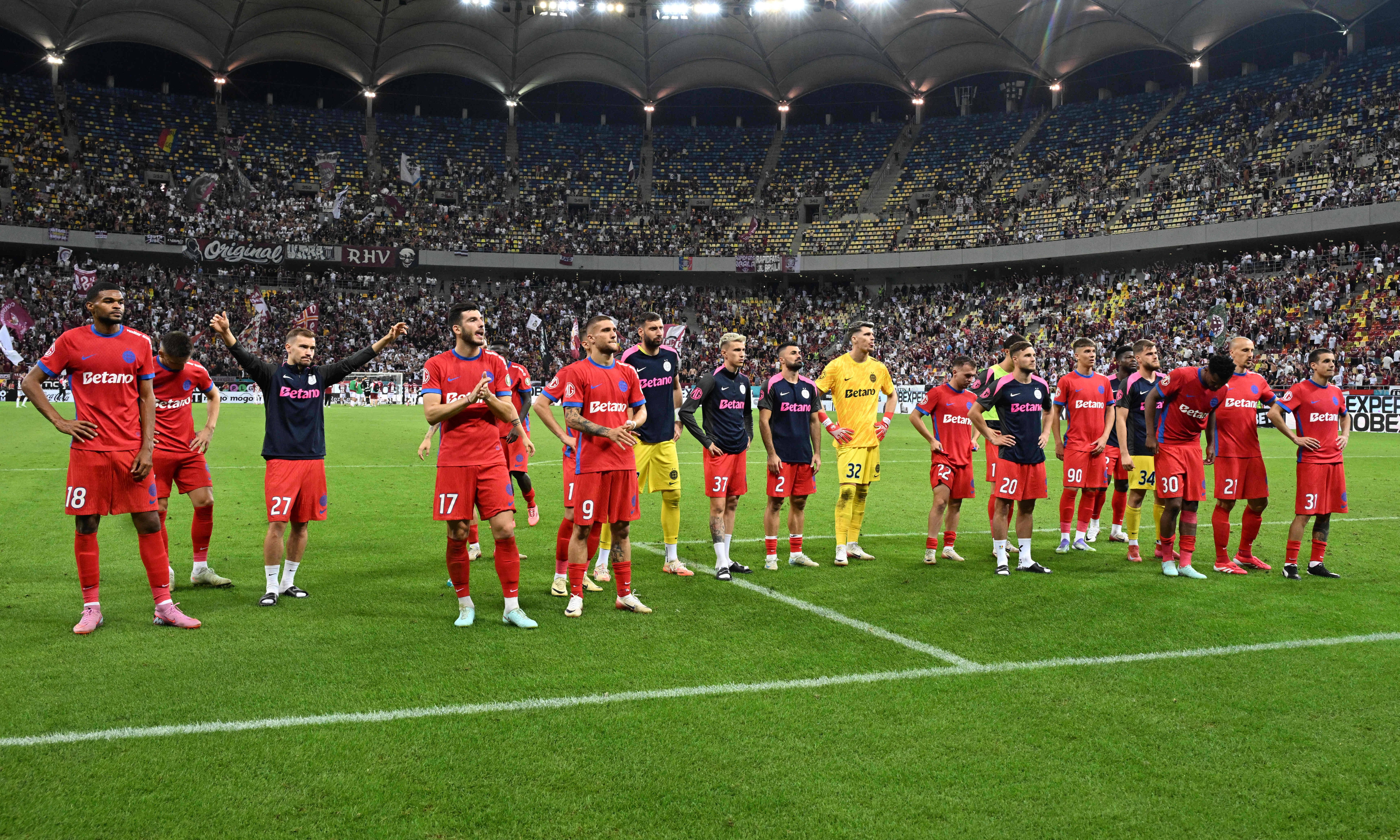 Echipa etapei 8 din Superligă! Un singur fotbalist de la FCSB &icirc;n &rdquo;unsprezecele&rdquo; ideal