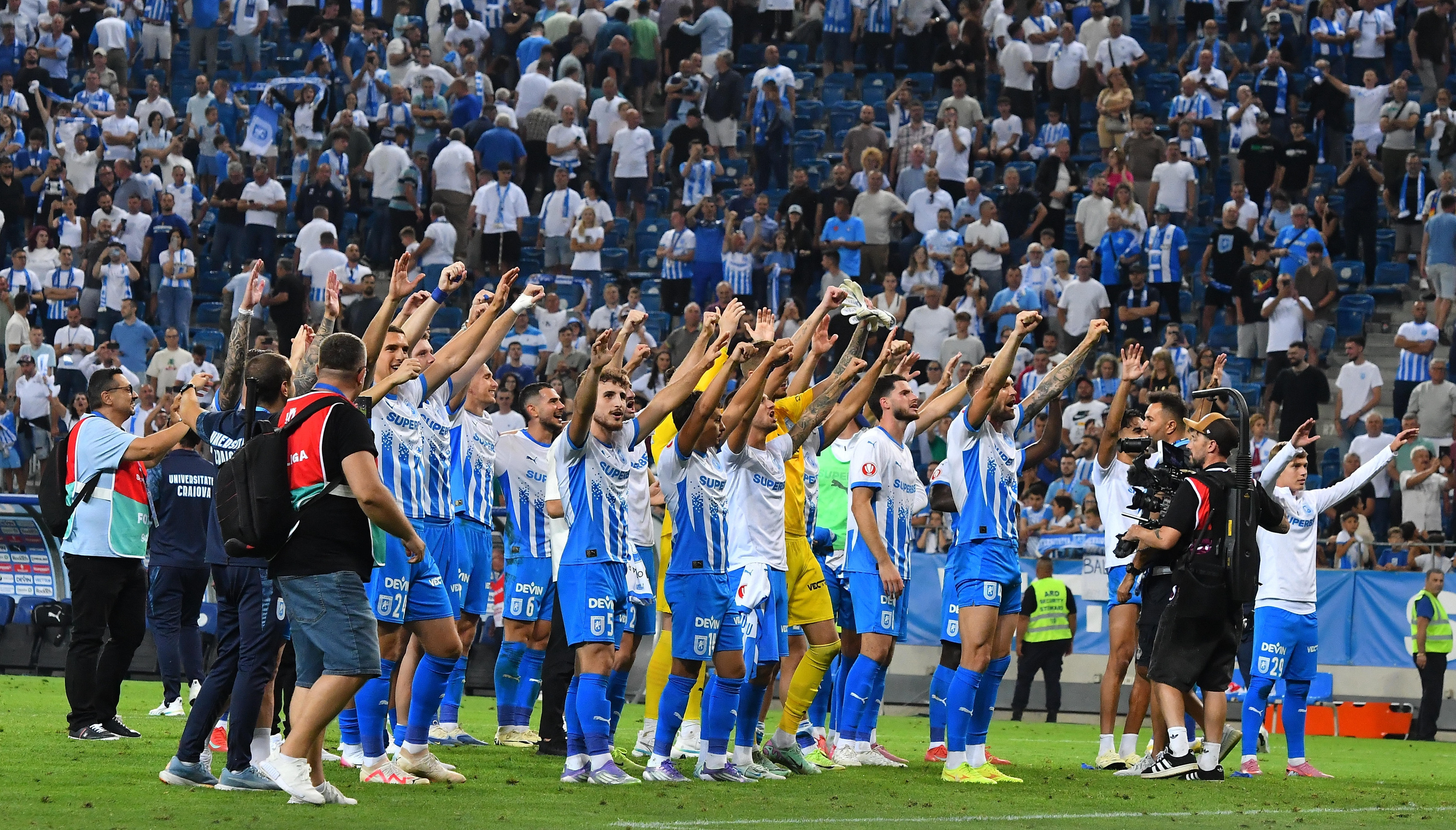 Experții au &icirc;ncredere &icirc;n Universitatea Craiova! Predicția pentru trupa lui Mirel Rădoi &icirc;n Conference League