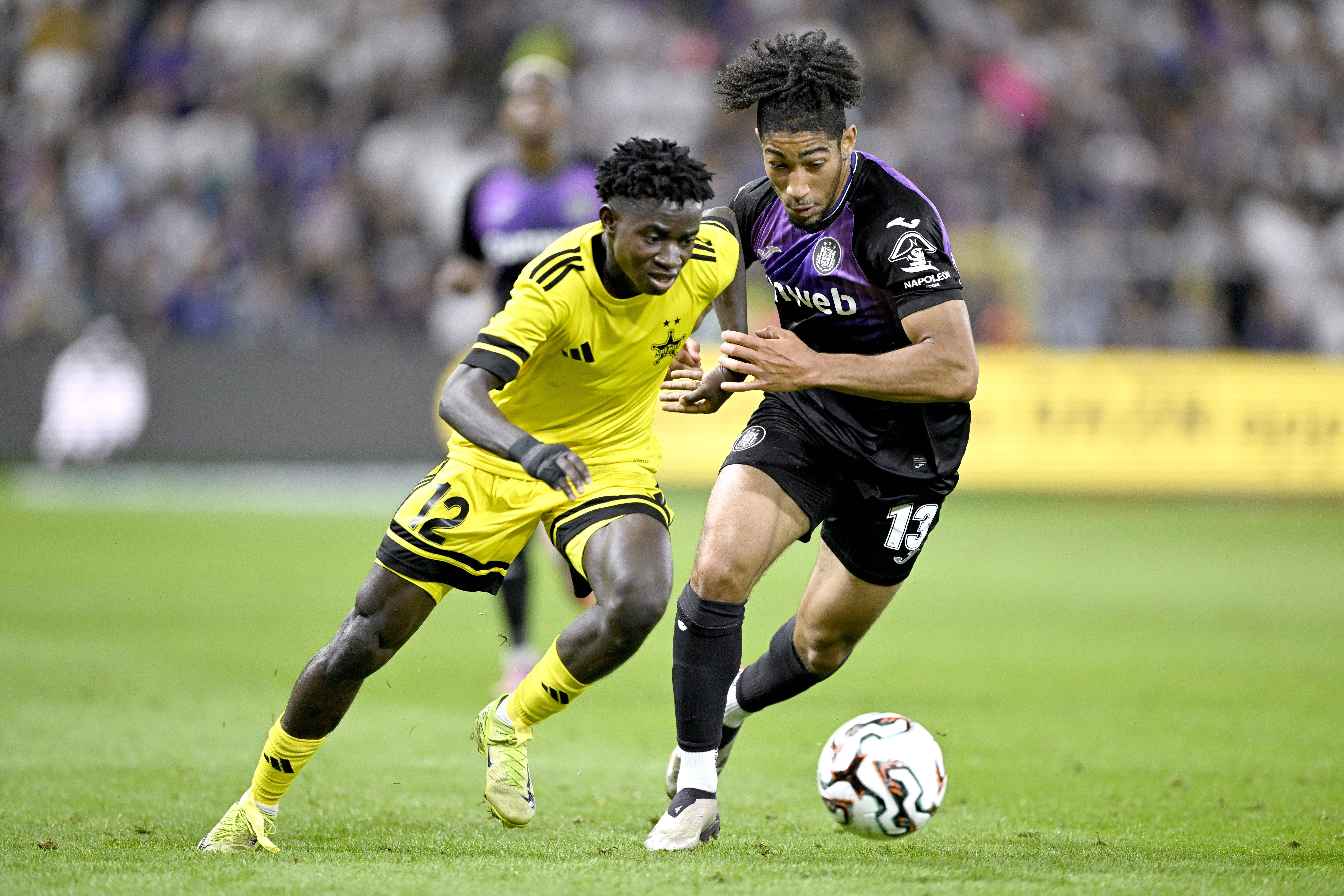 Cel mai scump transfer din istorie! Recordul deținut de un fotbalist rom&acirc;n, depășit